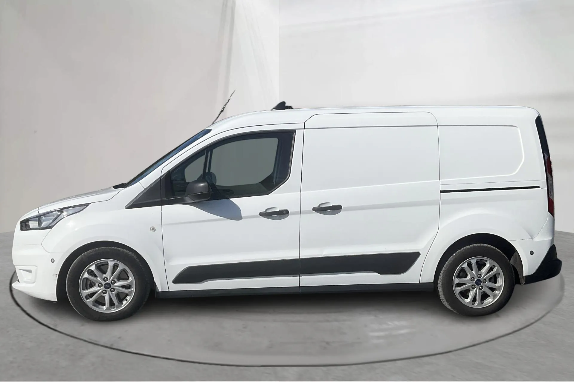 Presentationsfoto 2 av 14: Ford Transit Connect 1.5 EcoBlue (100hk) - 3 713 mil - Automat - vit - 2022