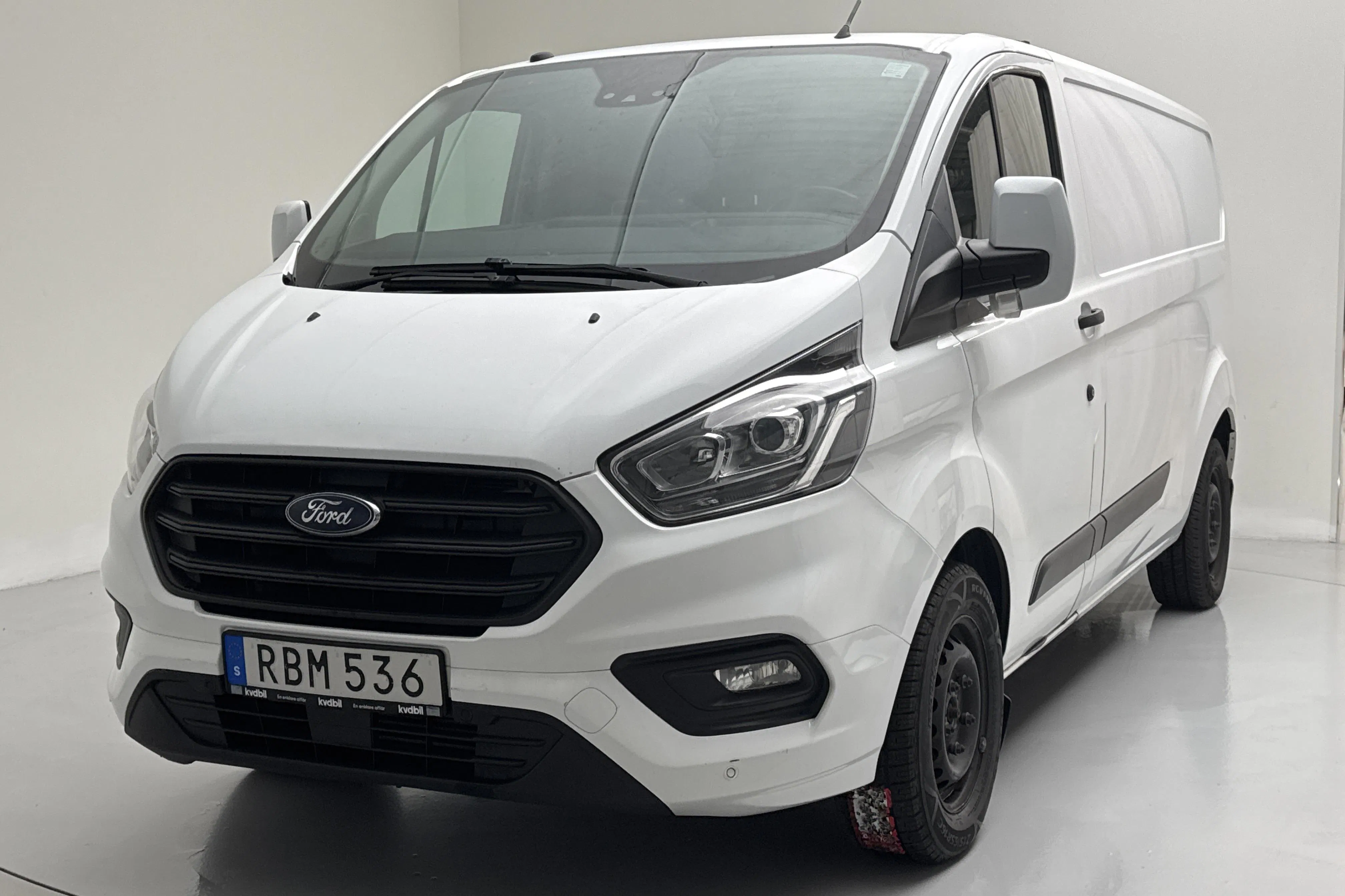Presentation photo 1 of 16: Ford Transit Custom 300 (130hk) - 199 400 km - Automatic - white - 2018