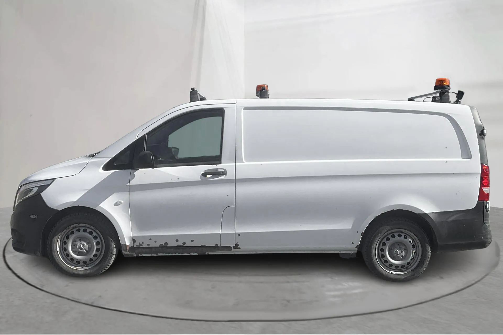 Presentation photo 2 of 13: Mercedes Vito 116 CDI 4MATIC W640 (163hk) - 21 570 km - Automatic - white - 2021