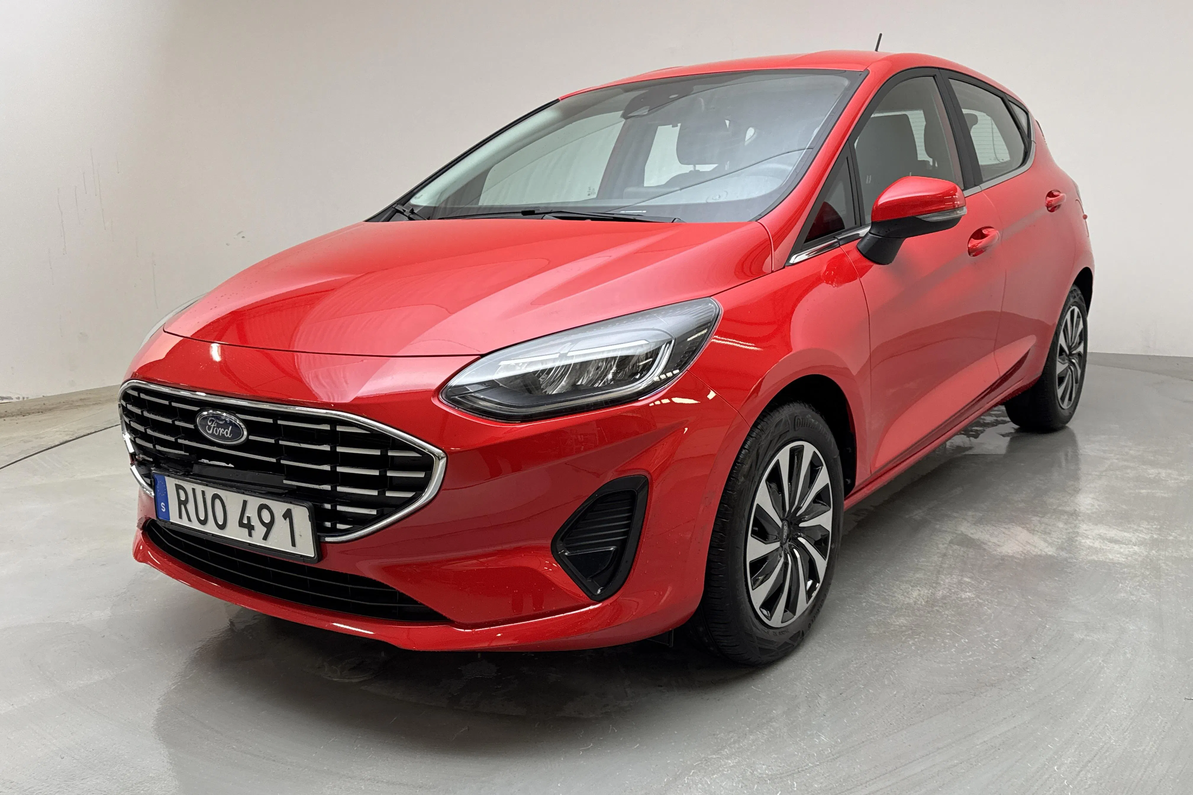 Presentation photo 1 of 12: Ford Fiesta 1.0T E85 EcoBoost 5dr (95hk) - 17 870 km - Manual - red - 2022