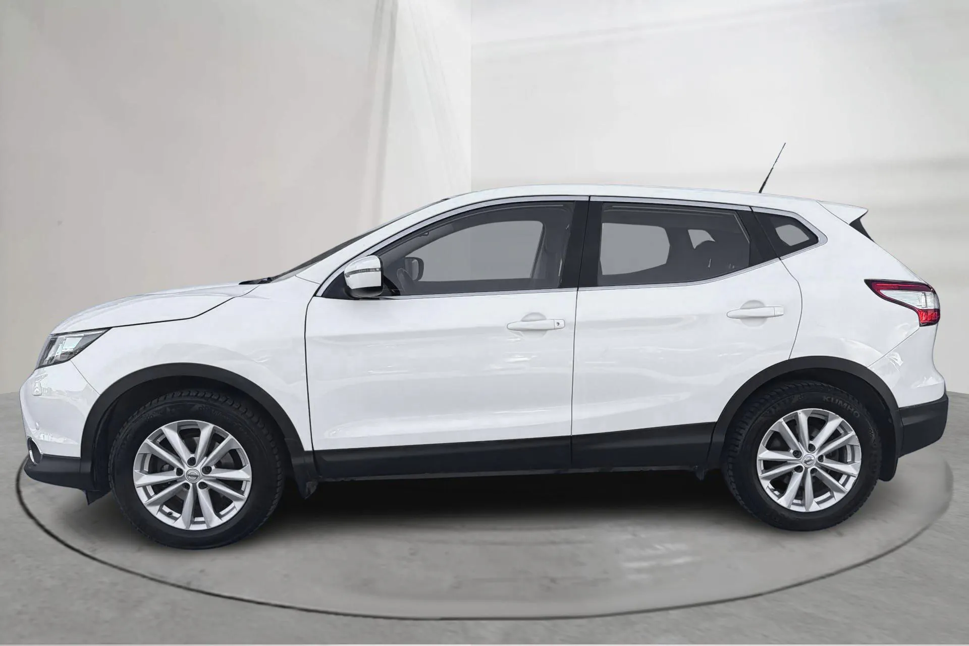 Presentationsfoto 2 av 15: Nissan Qashqai 1.2 (115hk) - 16 827 mil - Manuell - vit - 2016