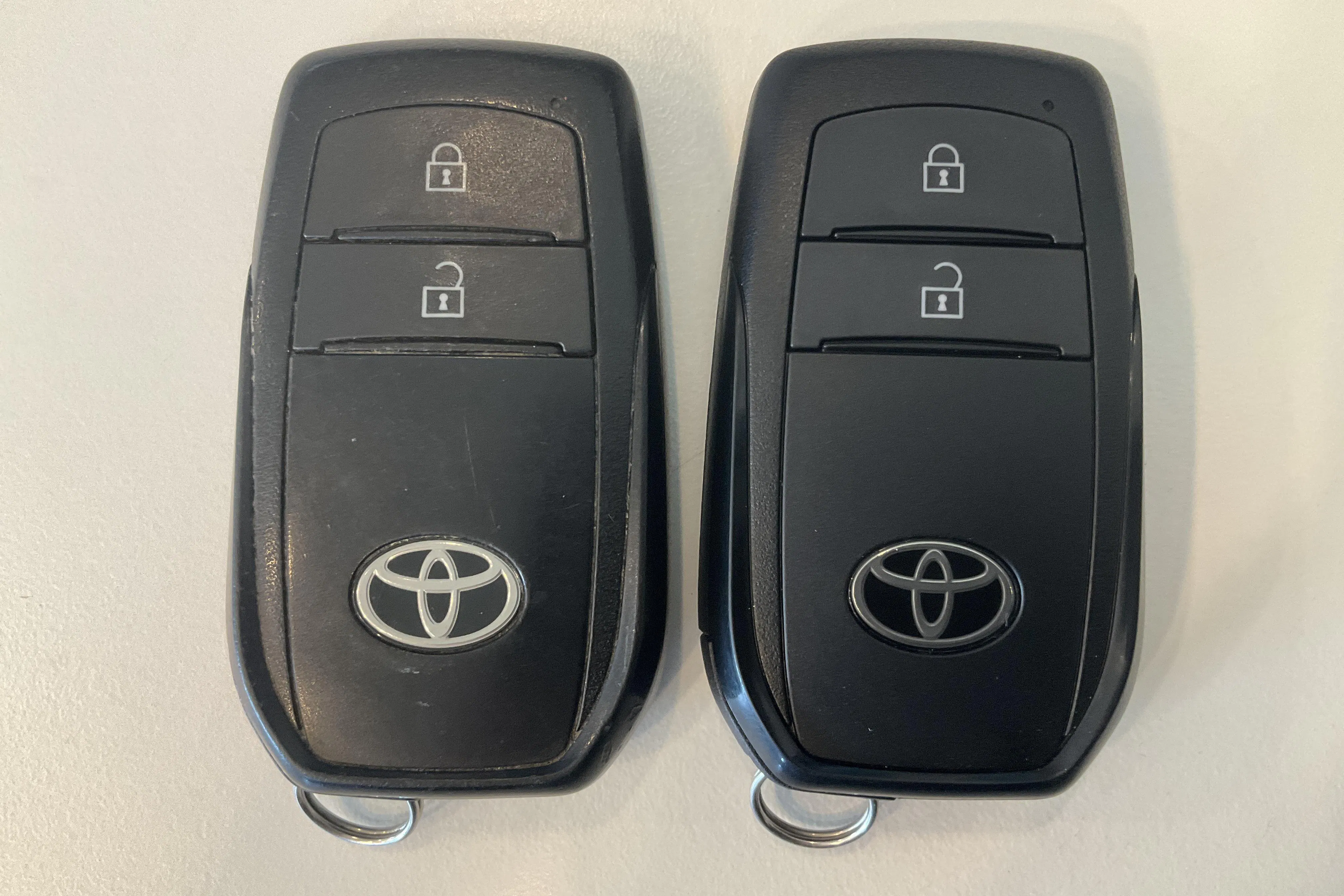 Presentationsfoto 16 av 16: Toyota Yaris 1.5 Hybrid 5dr (116hk) - 2 415 mil - Automat - röd - 2022