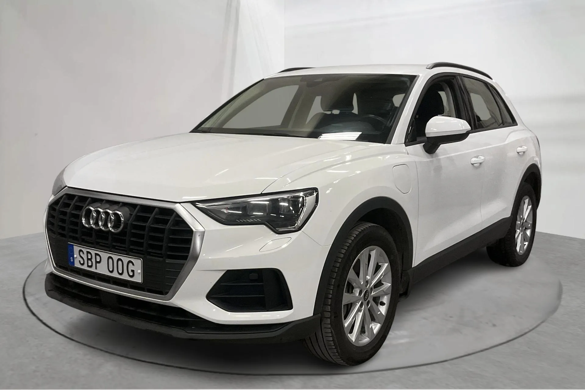 Audi Q3 45 TFSI e (245hk)