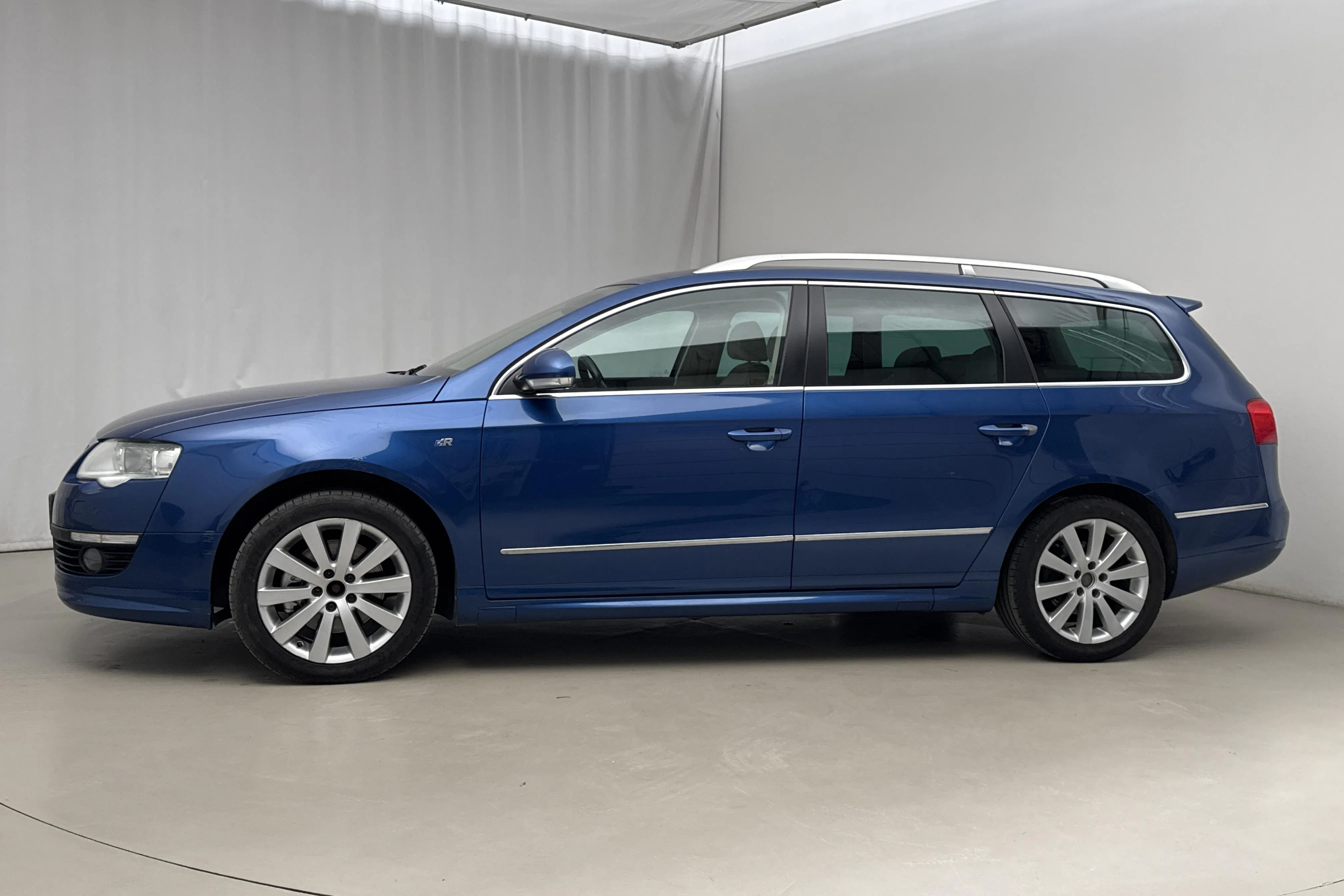 Presentation photo 2 of 17: VW Passat 1.4 TSI EcoFuel Variant (150hk) - 140 900 km - Automatic - blue - 2010