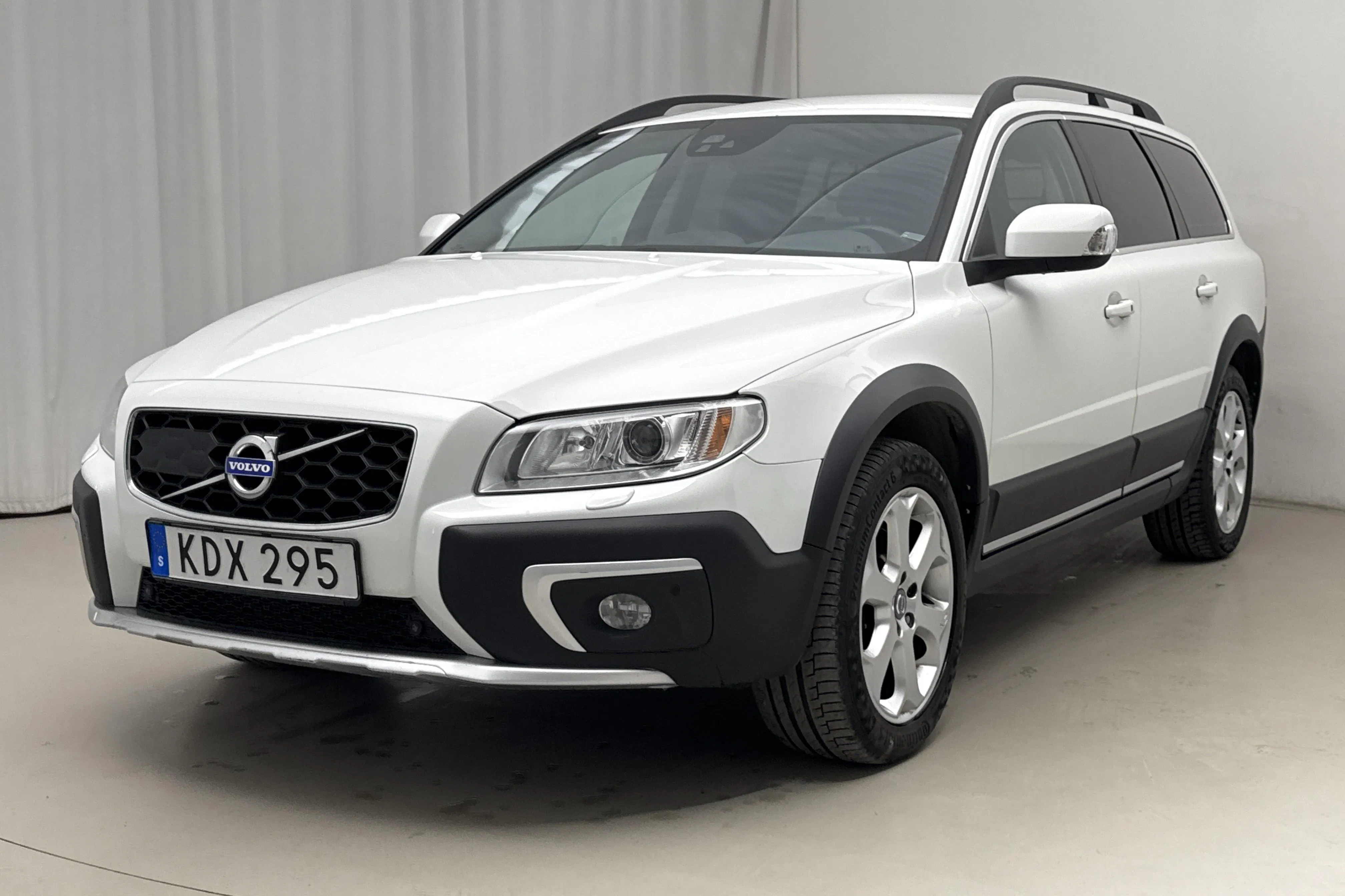Presentation photo 1 of 22: Volvo XC70 II D4 AWD (181hk) - 173 050 km - Automatic - white - 2016