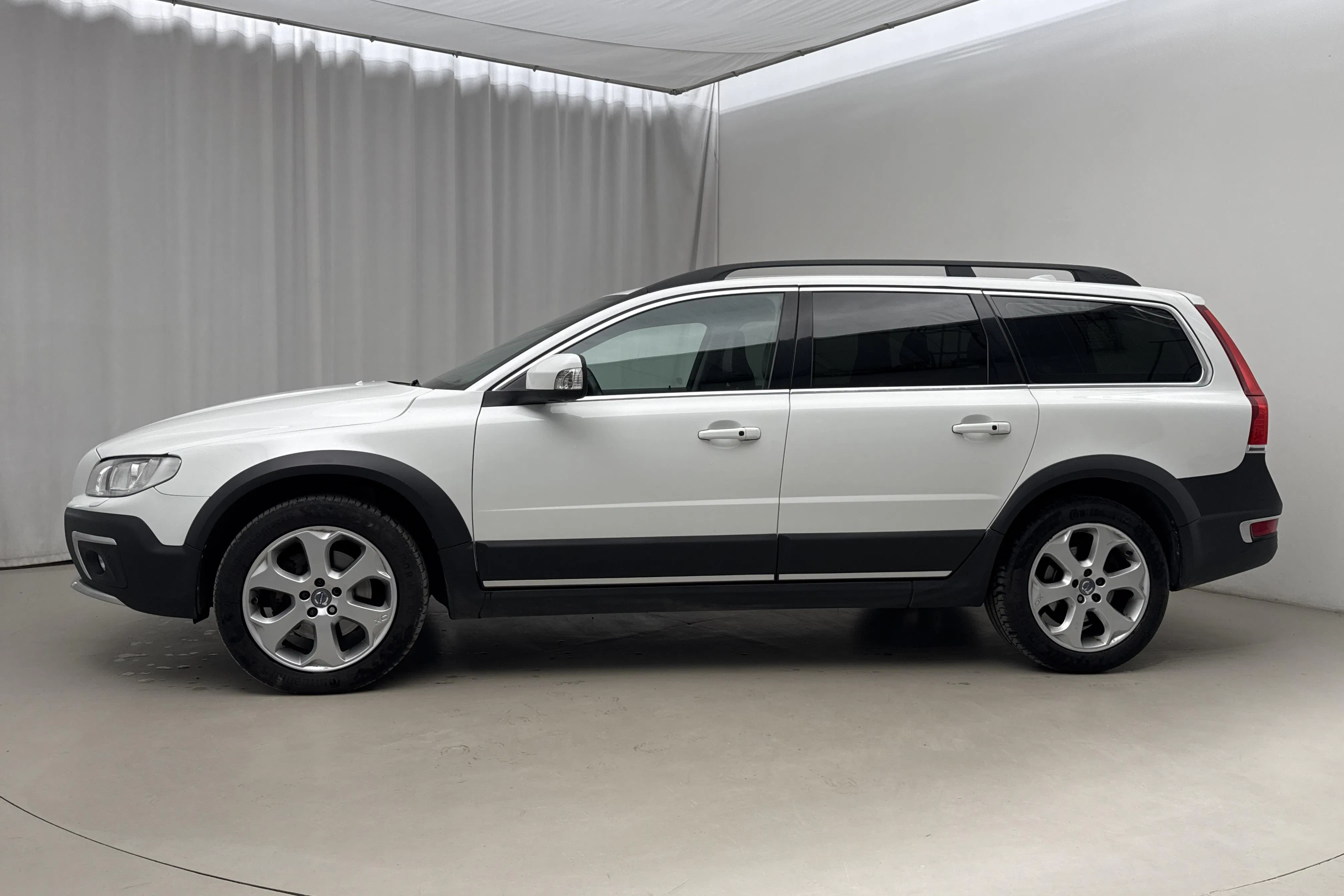 Presentation photo 2 of 22: Volvo XC70 II D4 AWD (181hk) - 173 050 km - Automatic - white - 2016