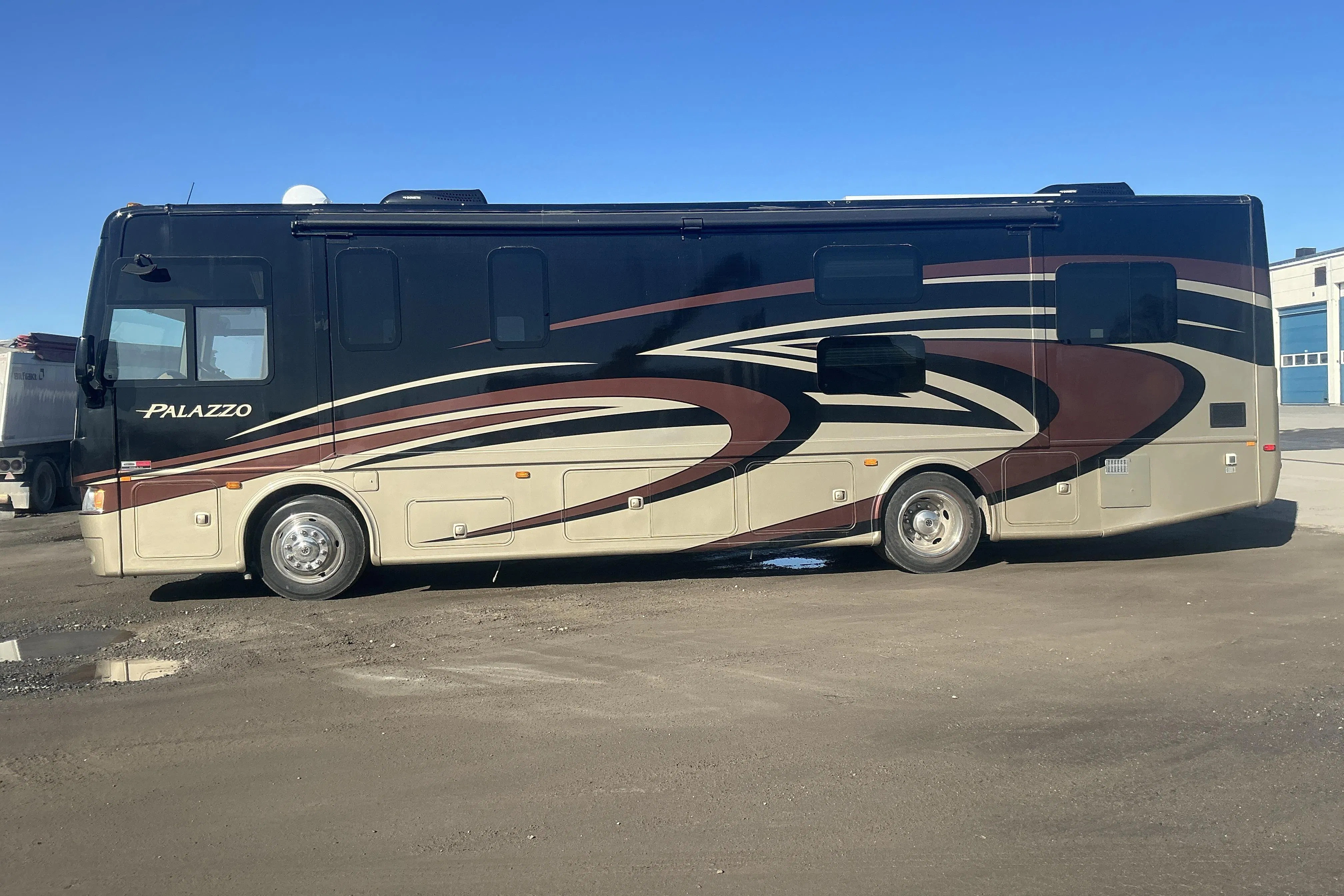 Presentation photo 2 of 35: THOR PALAZZO Husbil Rep/renoveringsobjekt - 33 700 km - Automatic - 2014