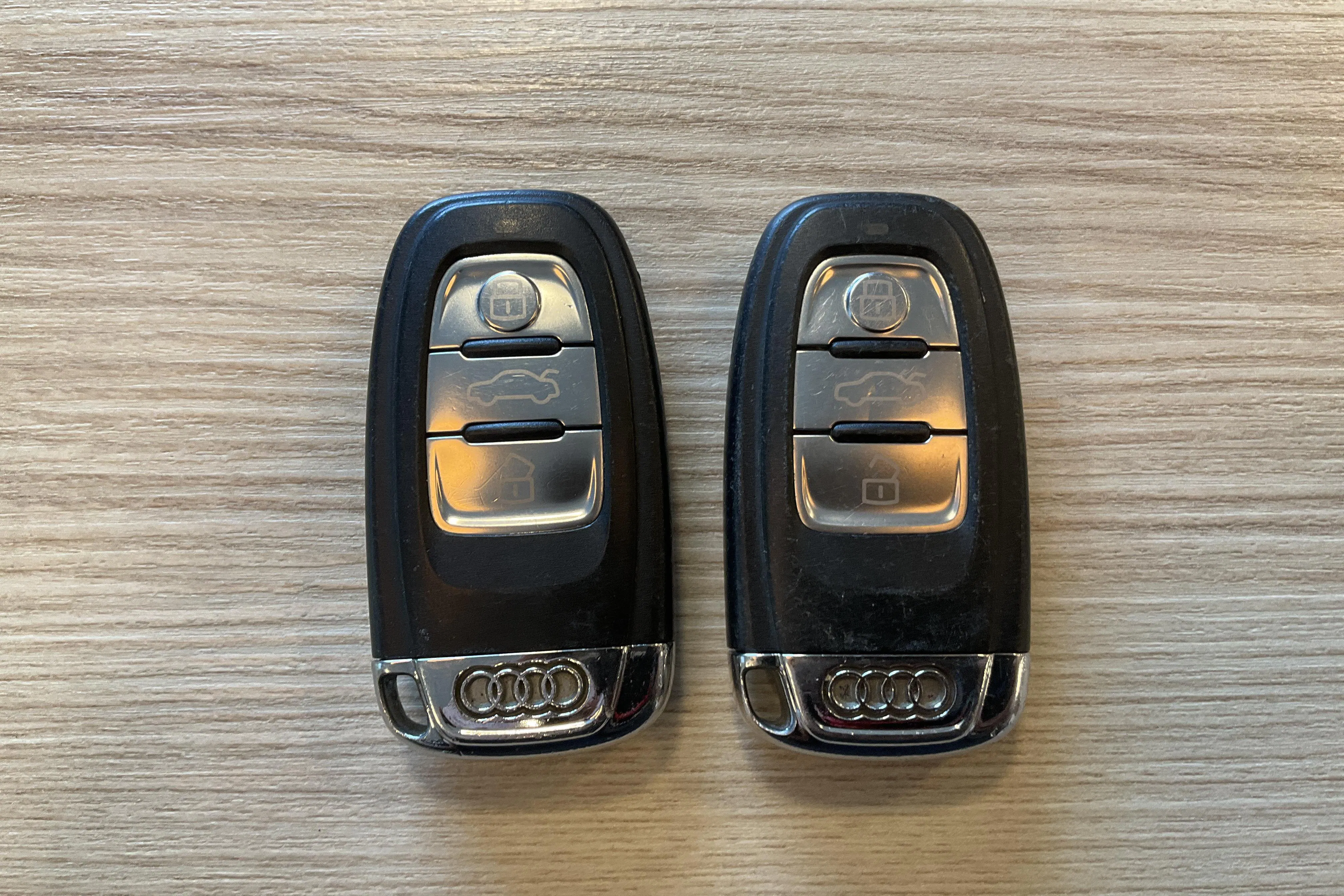 Presentationsfoto 17 av 17: Audi A5 2.7 TDI Cabriolet (190hk) - 18 120 mil - Automat - röd - 2011