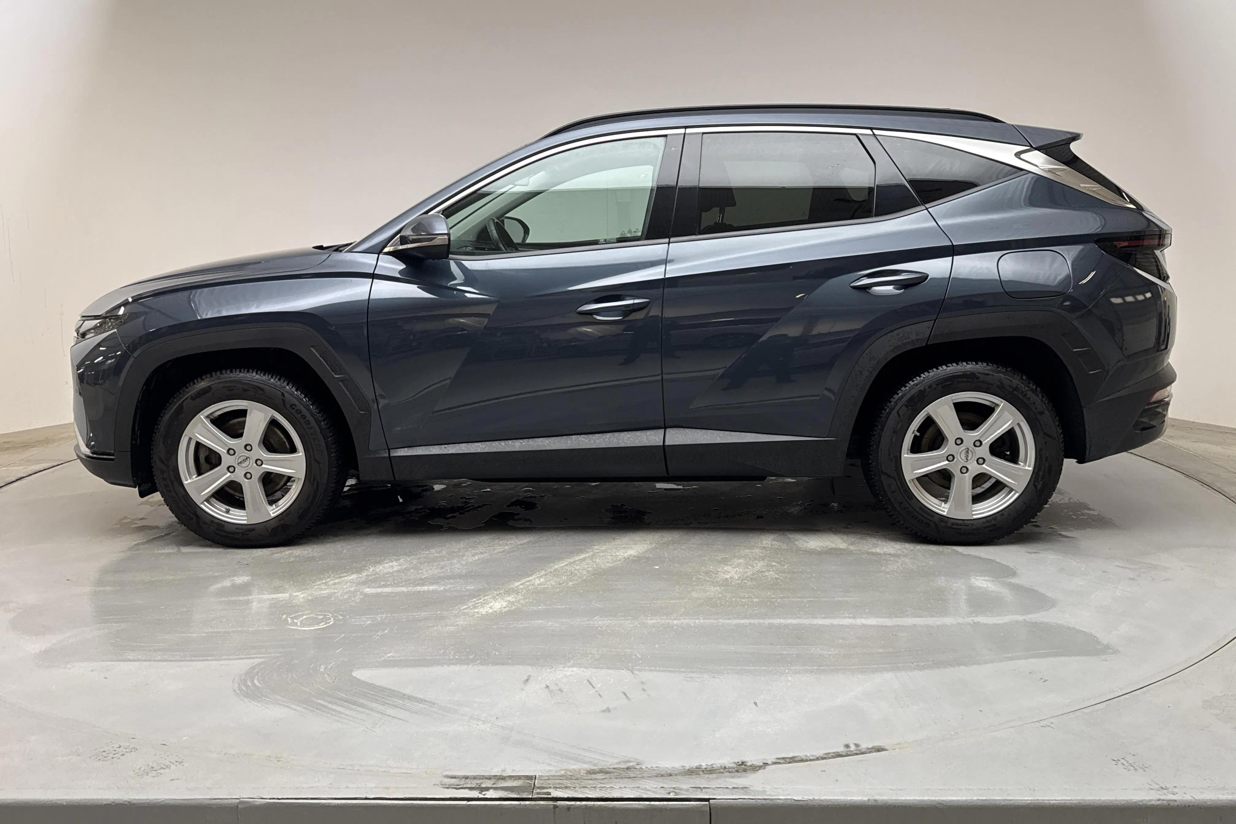 Presentation photo 2 of 16: Hyundai Tucson 1.6 GDI plug-in hybrid 4WD (265hk) - 81 310 km - Automatic - blue - 2022