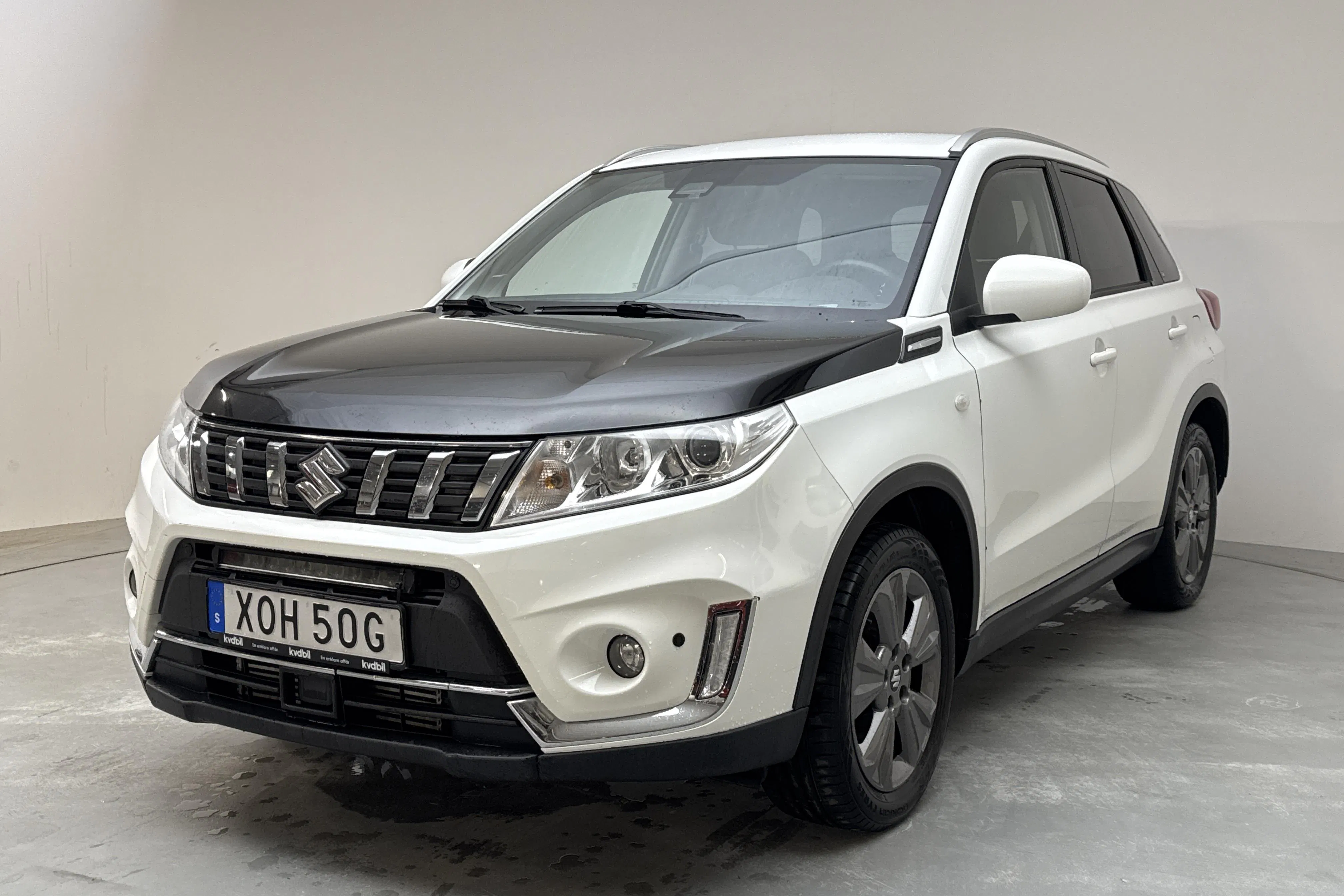 Presentationsfoto 1 av 14: Suzuki Vitara 1.4T Boosterjet Allgrip 4x4 (140hk) - 25 996 mil - Automat - vit - 2019