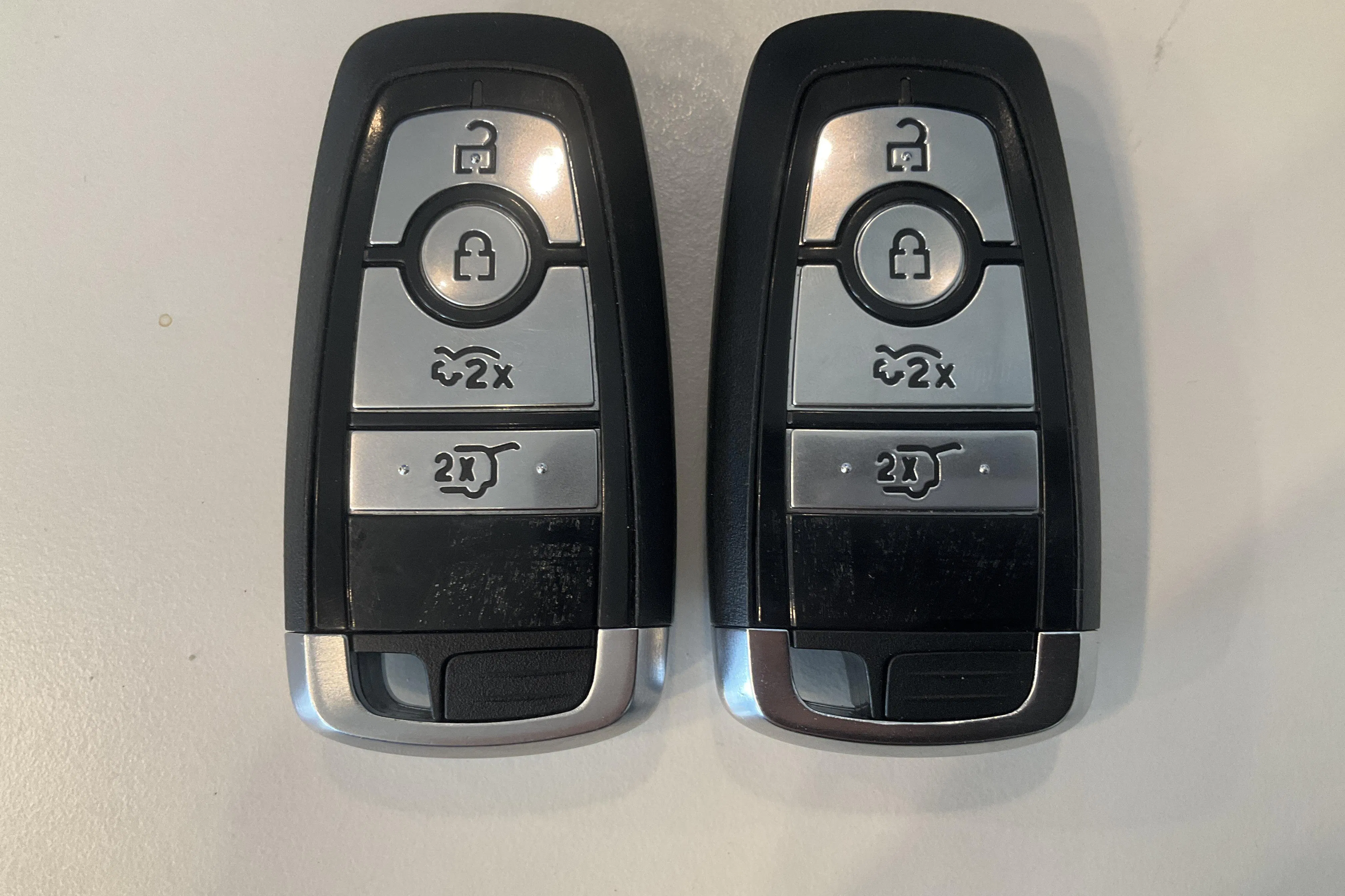 Presentationsfoto 20 av 20: Ford Mustang Mach-E 91kWh RWD (294hk) - 3 098 mil - Automat - grå - 2022