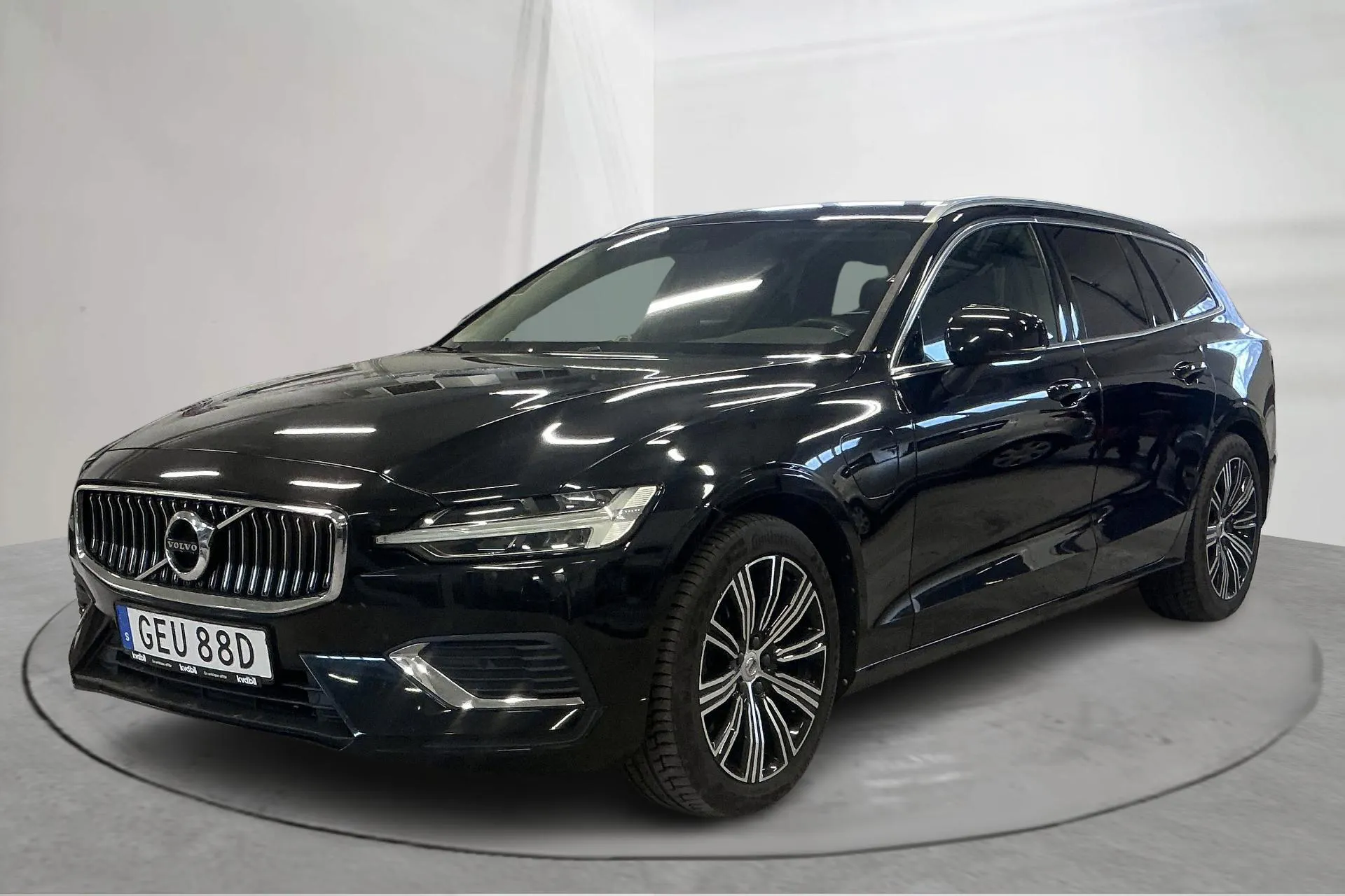 Volvo V60 T6 AWD Recharge (350hk)