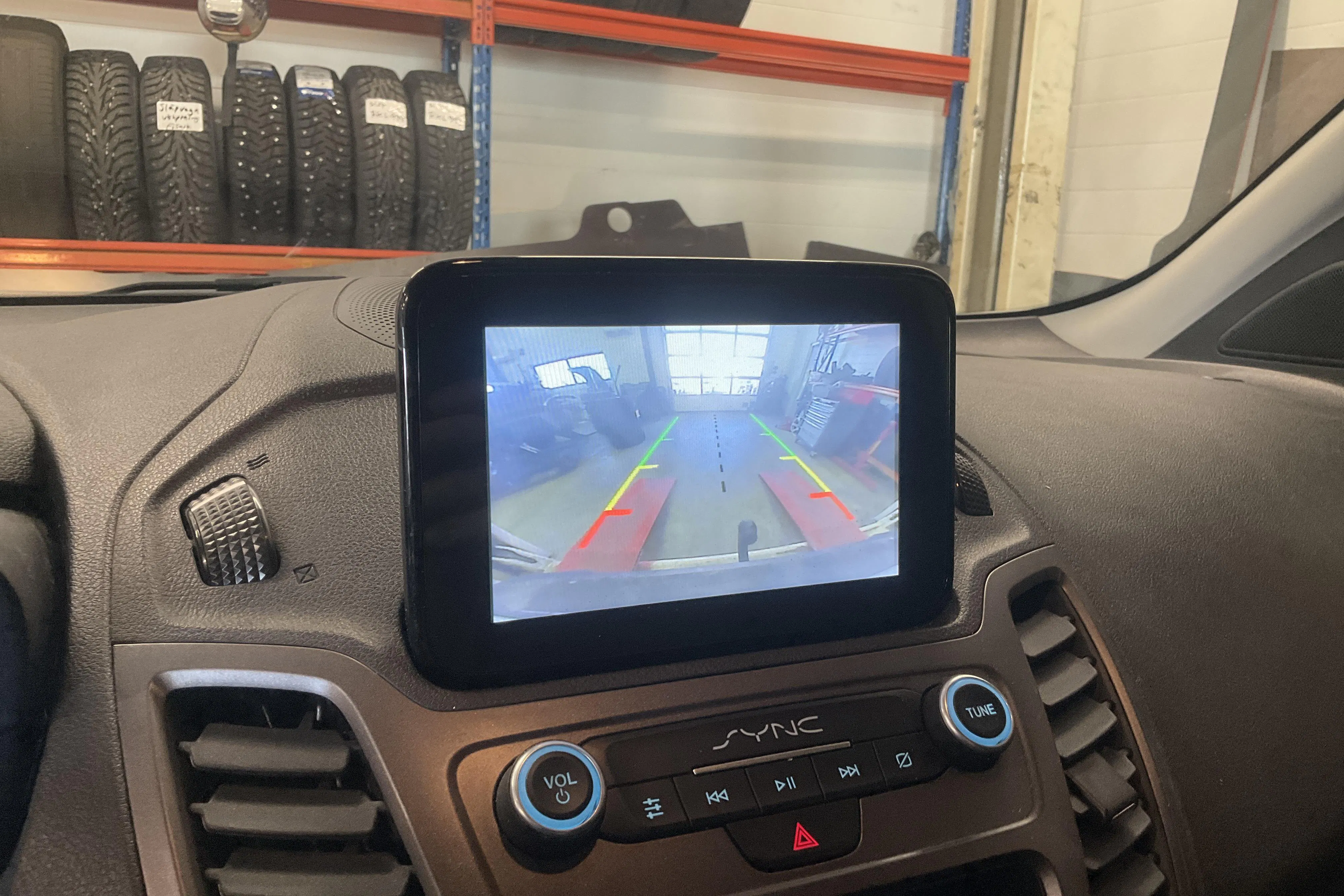 Presentation photo 17 of 17: Ford Transit Connect 1.5 EcoBlue (100hk) - 97 380 km - Automatic - white - 2022