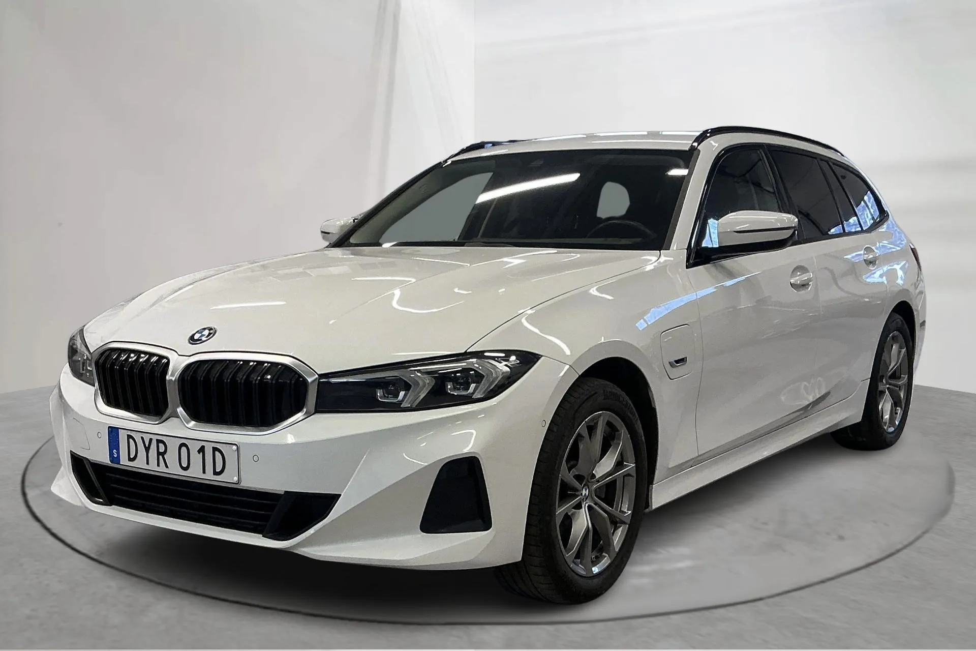 BMW 330e xDrive Touring LCI, G21 (292hk)