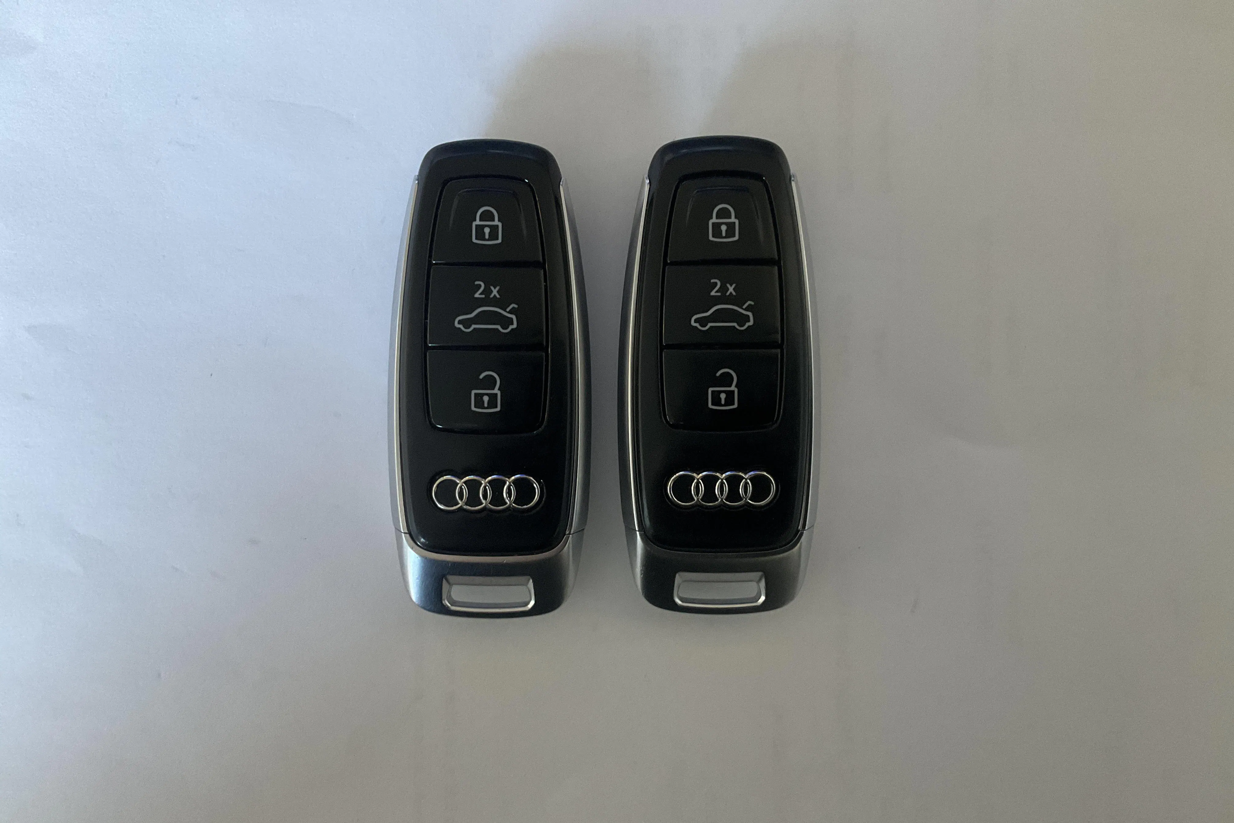 Esitlusfoto 19 aadressil 19: Audi Q8 55 e-tron quattro (408hk) - 75 350 km - Automaatne - valge - 2024