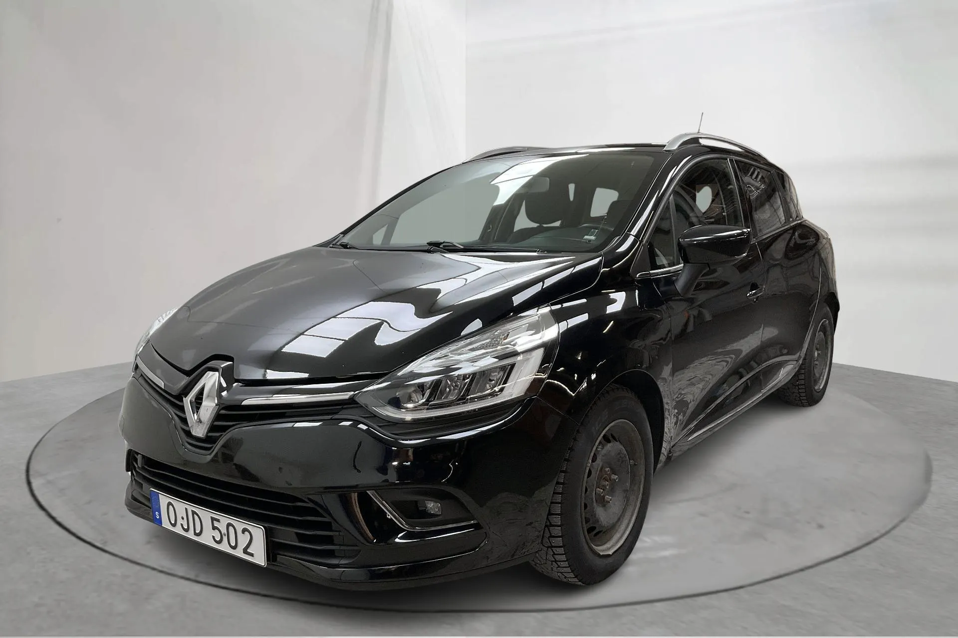 Presentationsfoto 1 av 13: Renault Clio IV 1.5 dCi Sports Tourer (90hk) - 5 265 mil - Manuell - svart - 2018