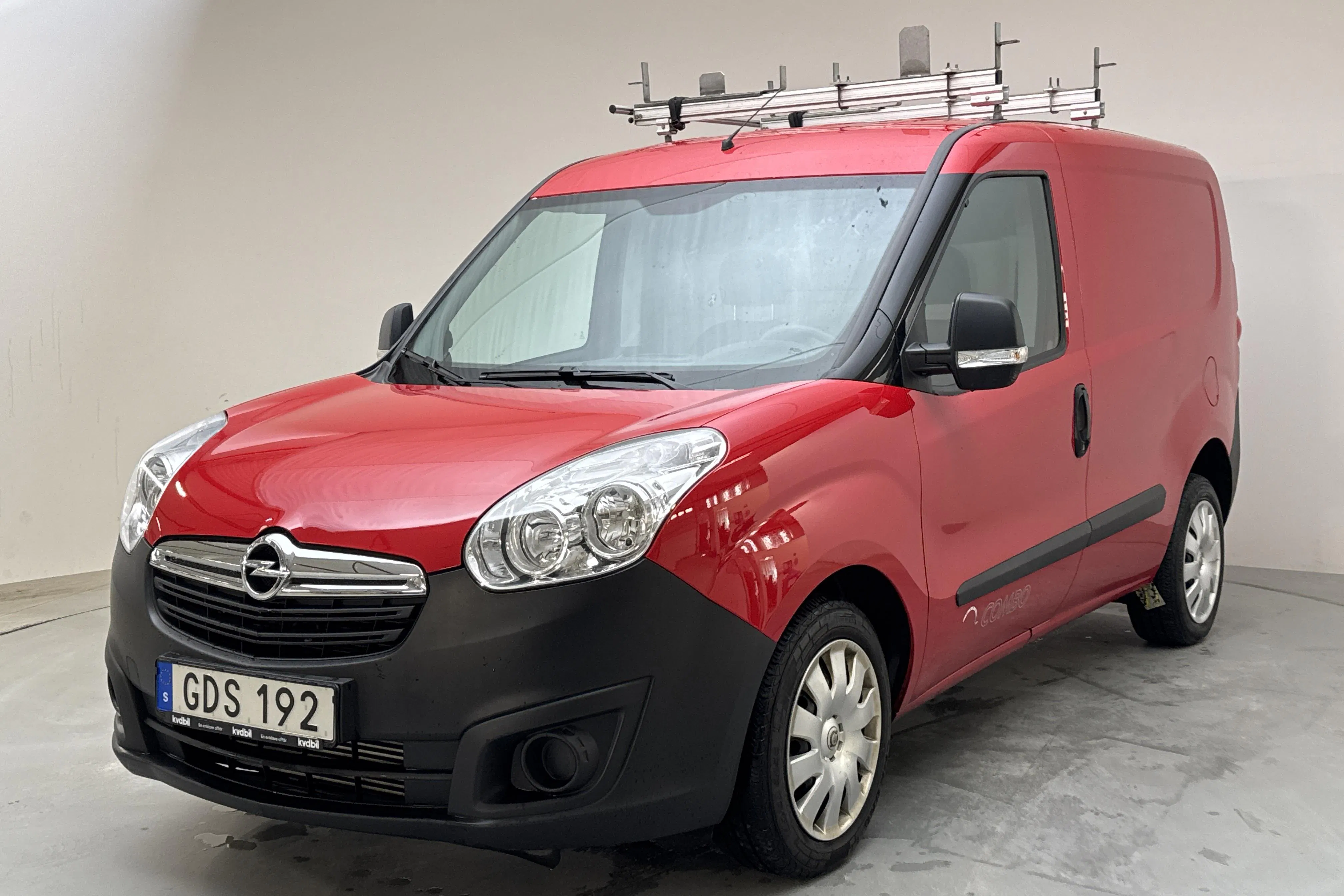 Presentationsfoto 1 av 11: Opel Combo 1.4 CNG Skåp (120hk) - 5 298 mil - Manuell - röd - 2014