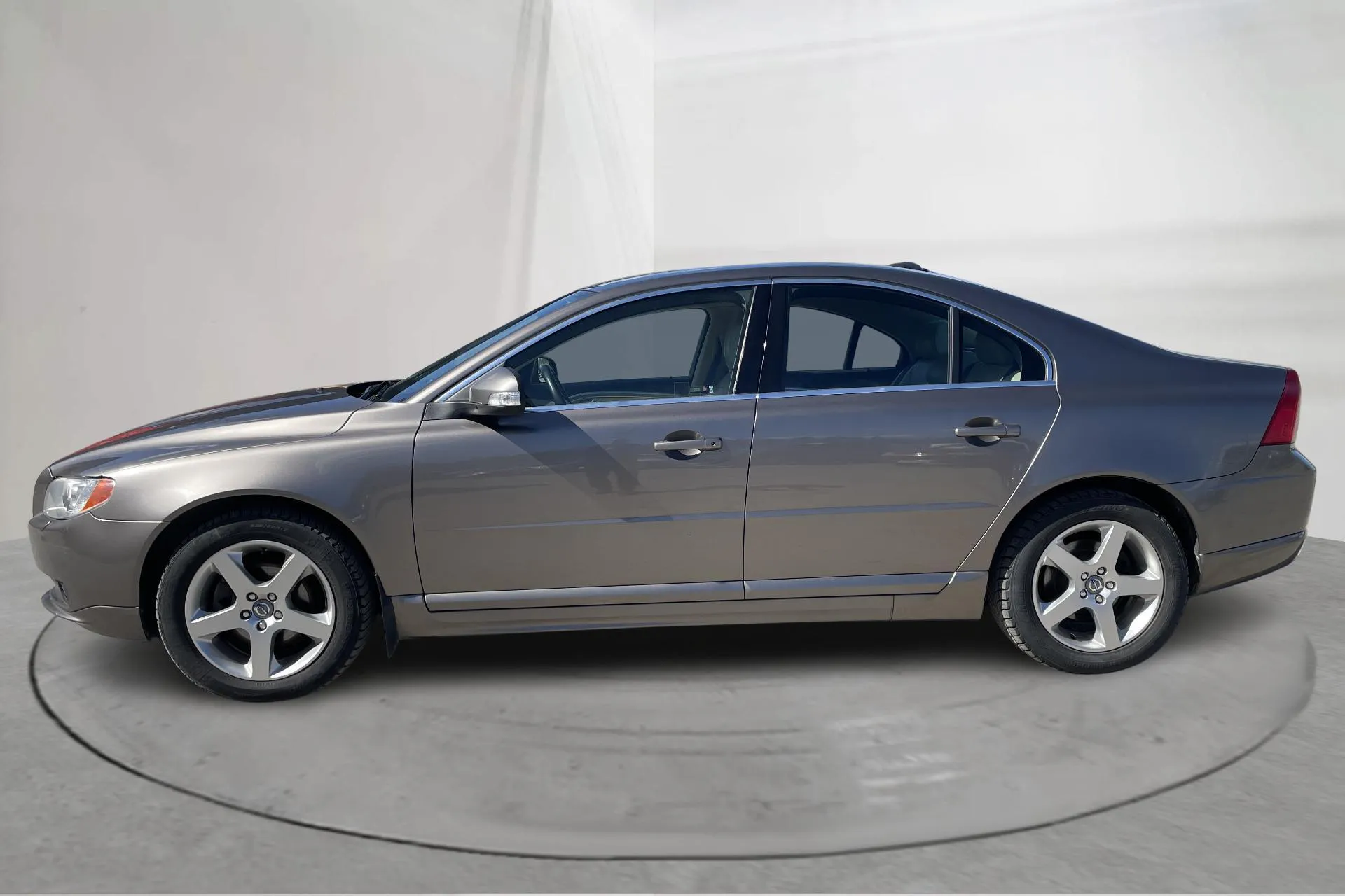 Presentation photo 2 of 17: Volvo S80 2.4D (163hk) - 193 040 km - Manual - gray - 2007