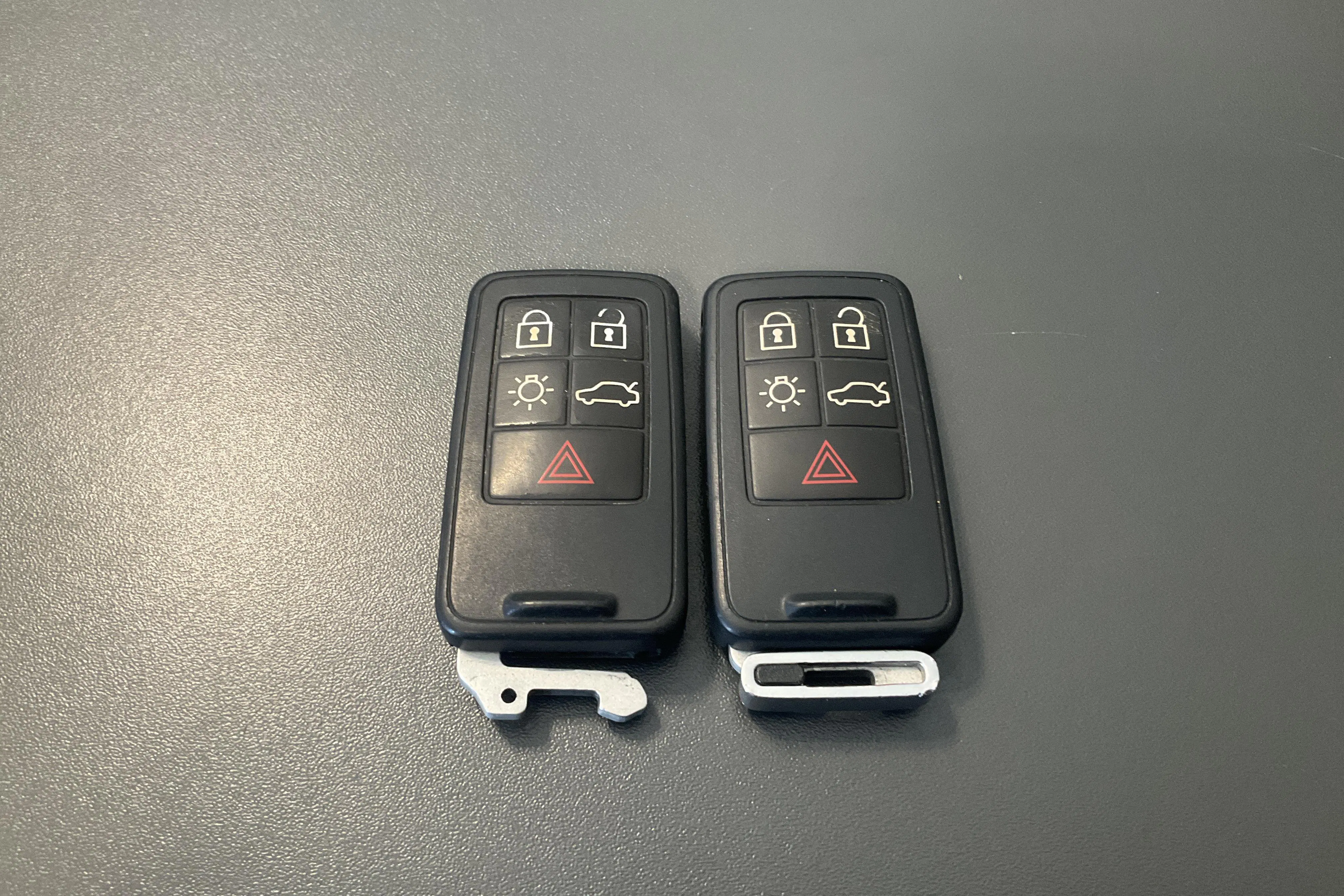 Presentation photo 17 of 17: Volvo S80 2.4D (163hk) - 193 040 km - Manual - gray - 2007