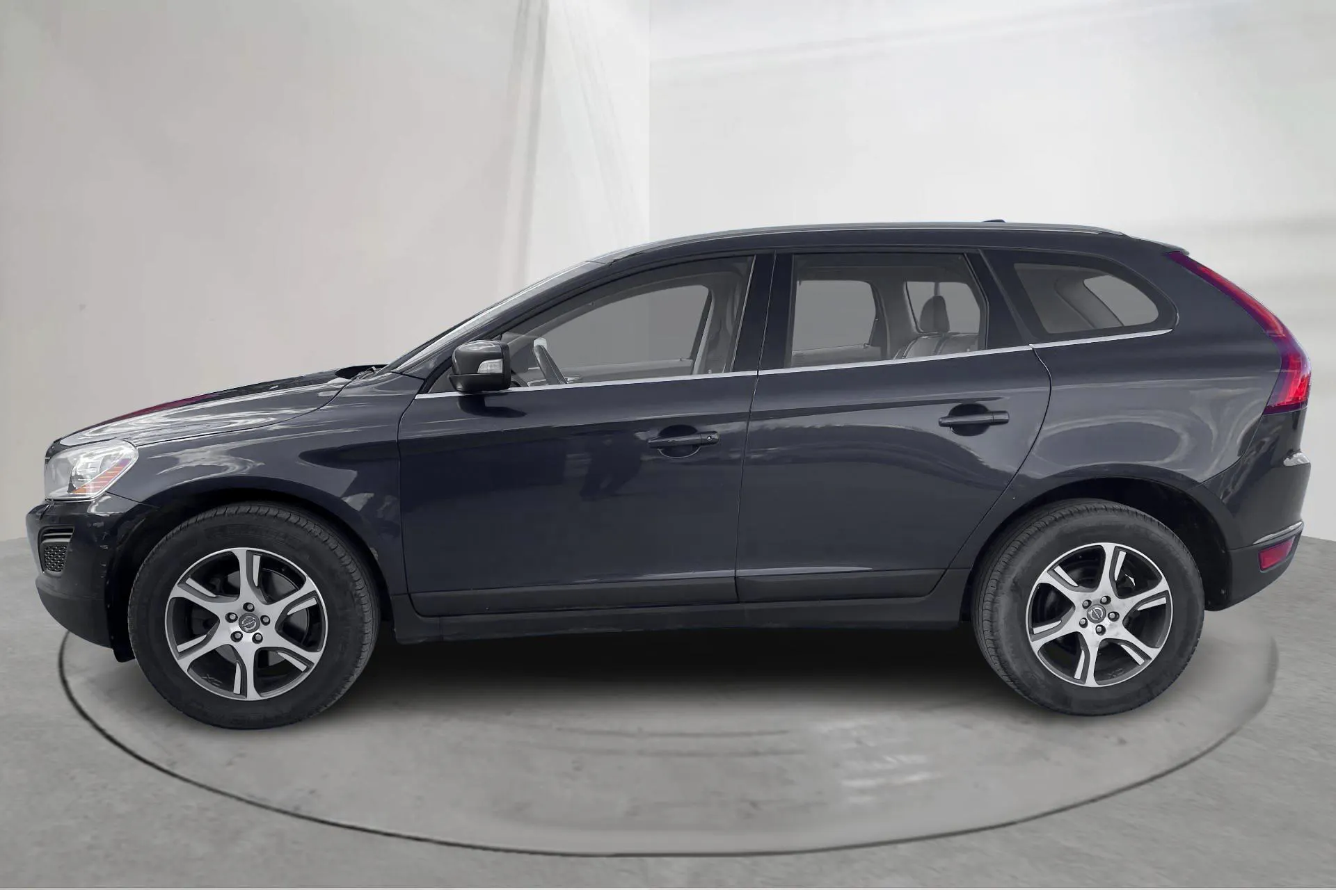 Presentationsfoto 2 av 15: Volvo XC60 D5 AWD (215hk) - 15 158 mil - Automat - blå - 2013