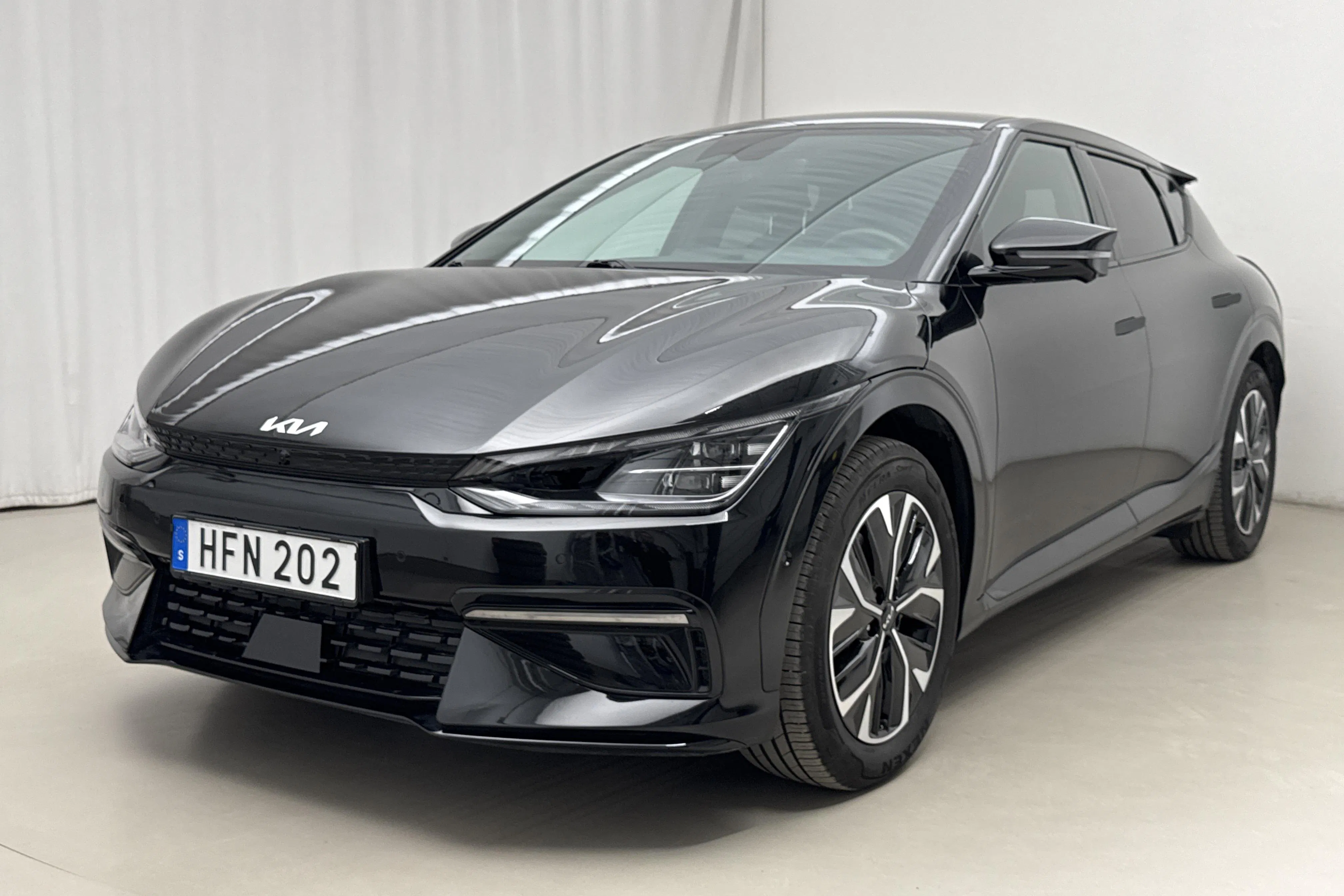 Esittelykuva 1 osoitteesta 25: KIA EV6 AWD (325hk) - 25 530 km - Automaattinen - musta - 2023