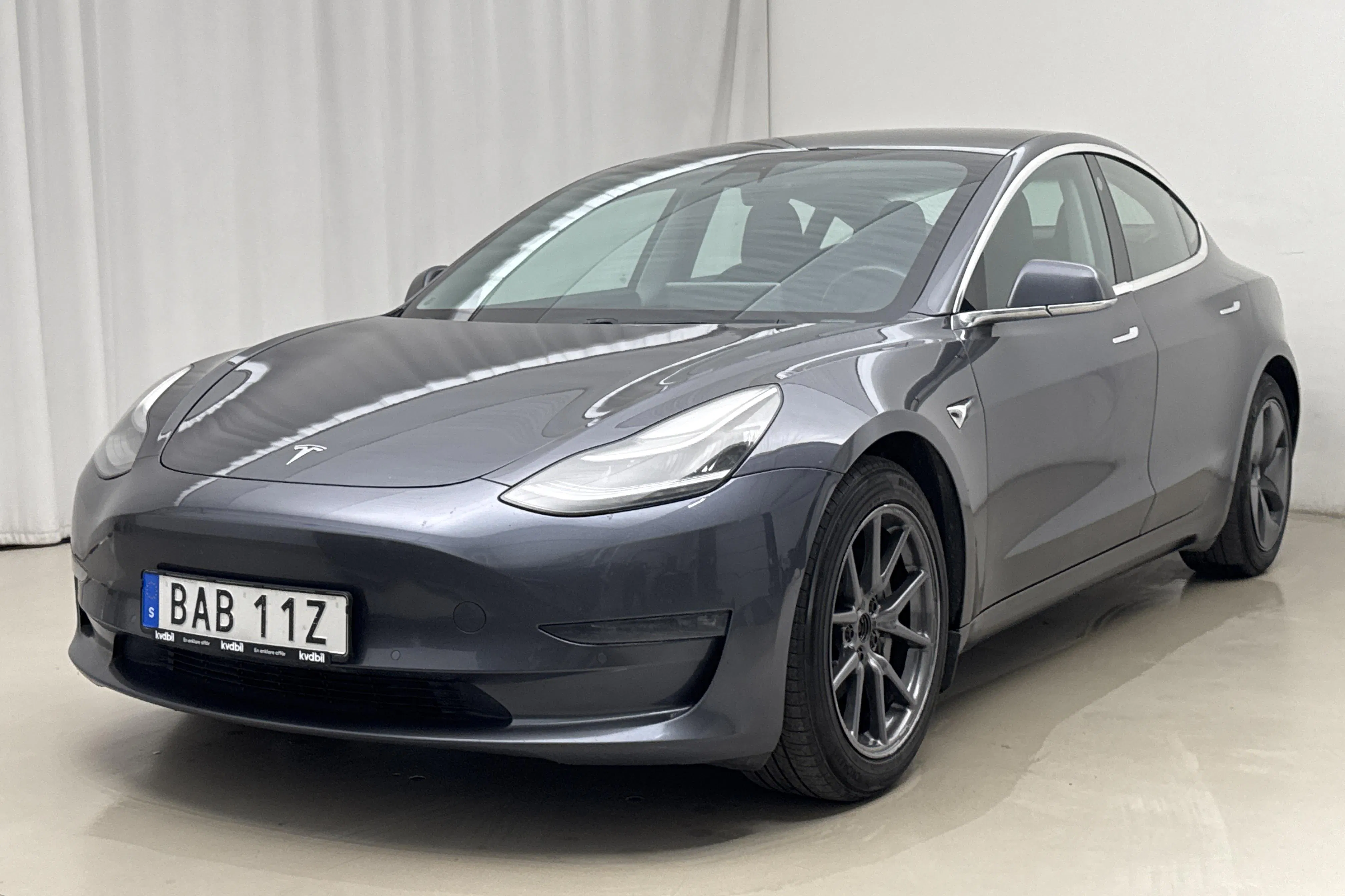 Presentation photo 1 of 23: Tesla Model 3 Long Range Dual Motor AWD - 218 630 km - Automatic - gray - 2019