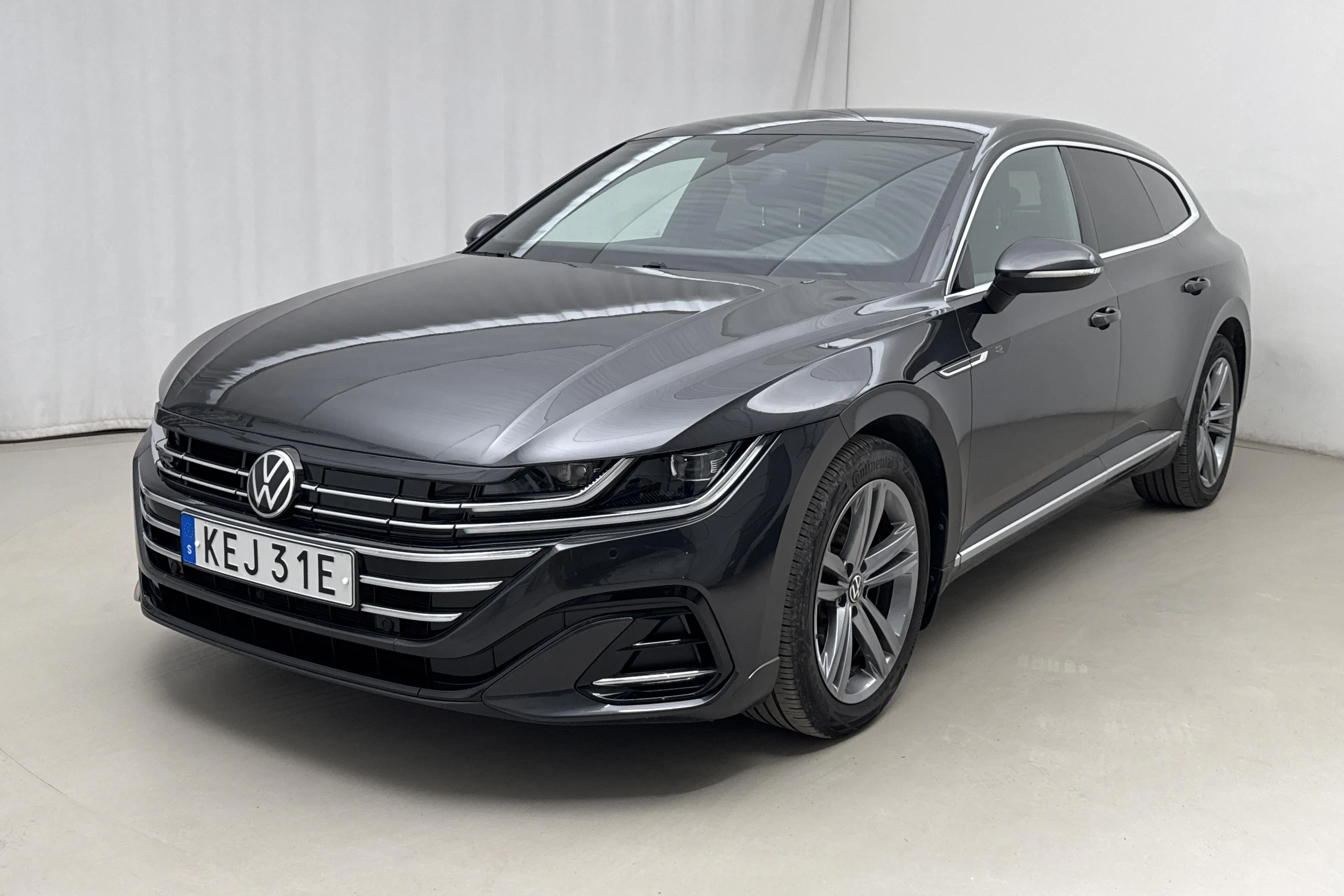 Presentationsfoto 1 av 20: VW Arteon Shooting Brake eHybrid 1.4 TSI (218hk) - 6 261 mil - Automat - Dark Grey - 2022