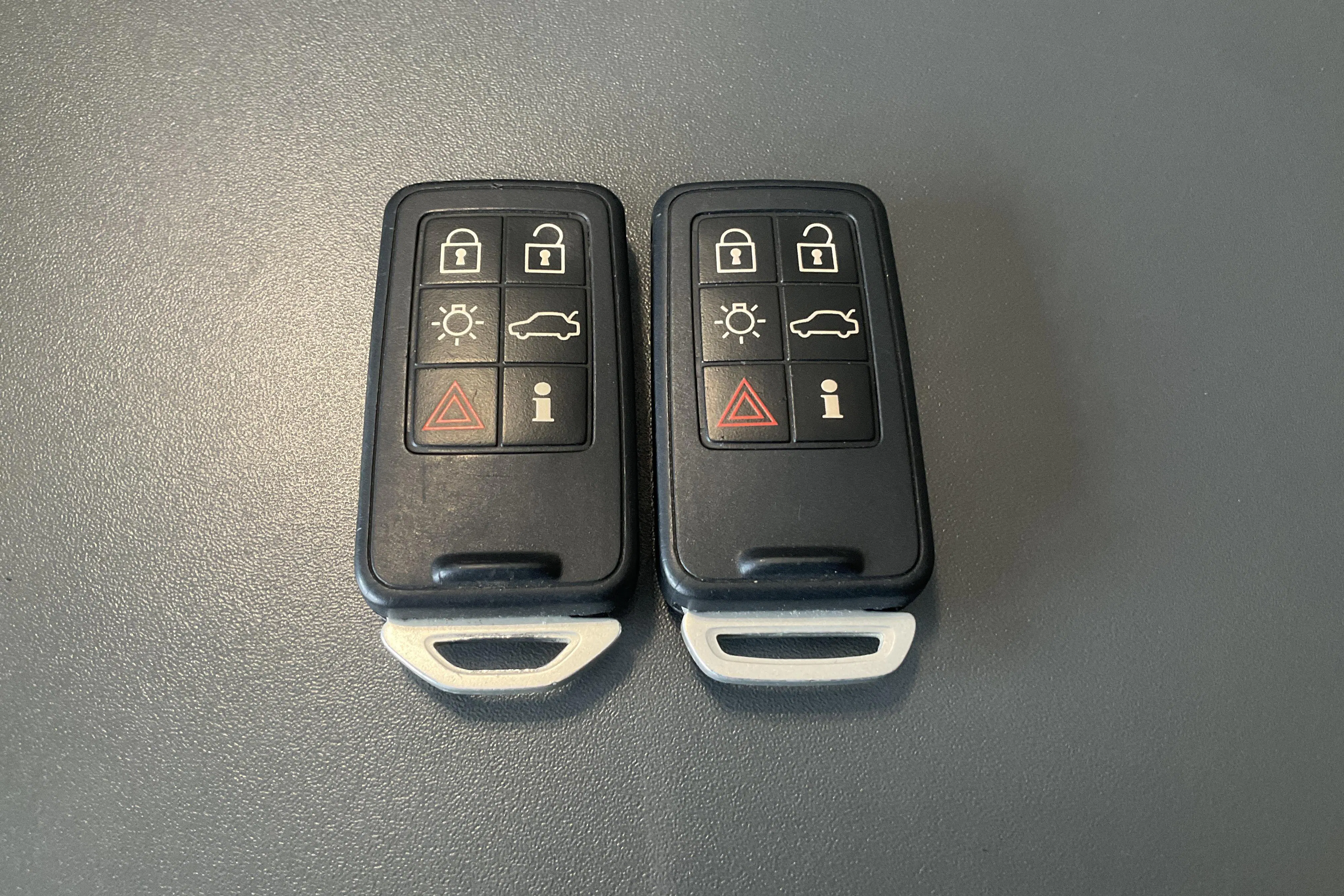 Presentationsfoto 24 av 24: Volvo XC60 T6 AWD (310hk) - 20 379 mil - Automat - grå - 2017