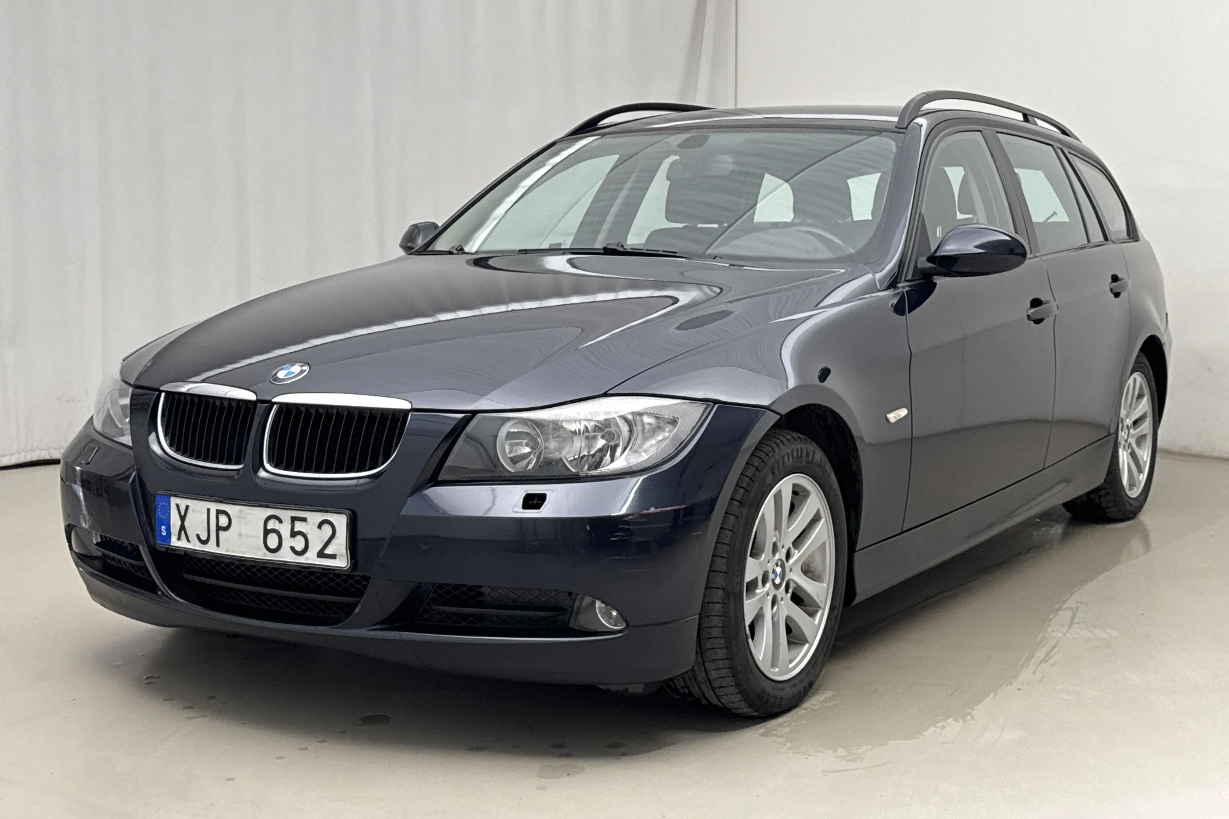 BMW 320i Touring, E91 (150hk)