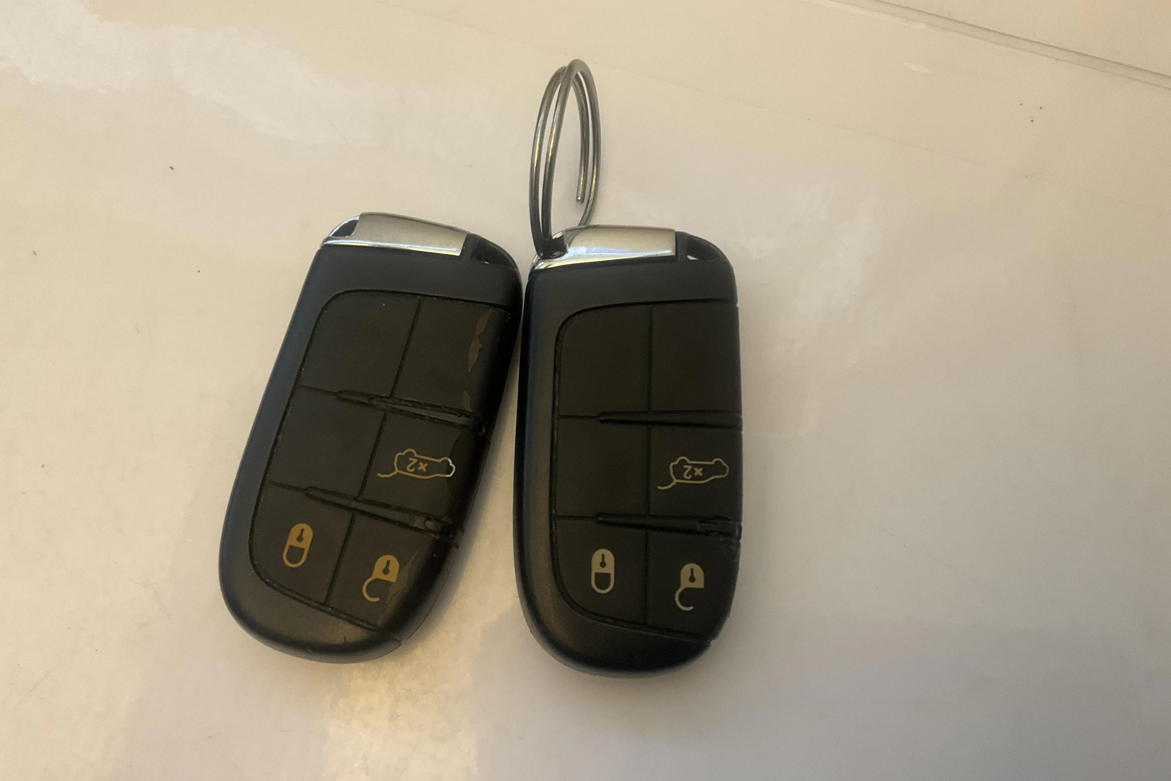 Presentationsfoto 16 av 16: Jeep Compass 1.3 PHEV 4WD (240hk) - 9 150 mil - Automat - vit - 2022