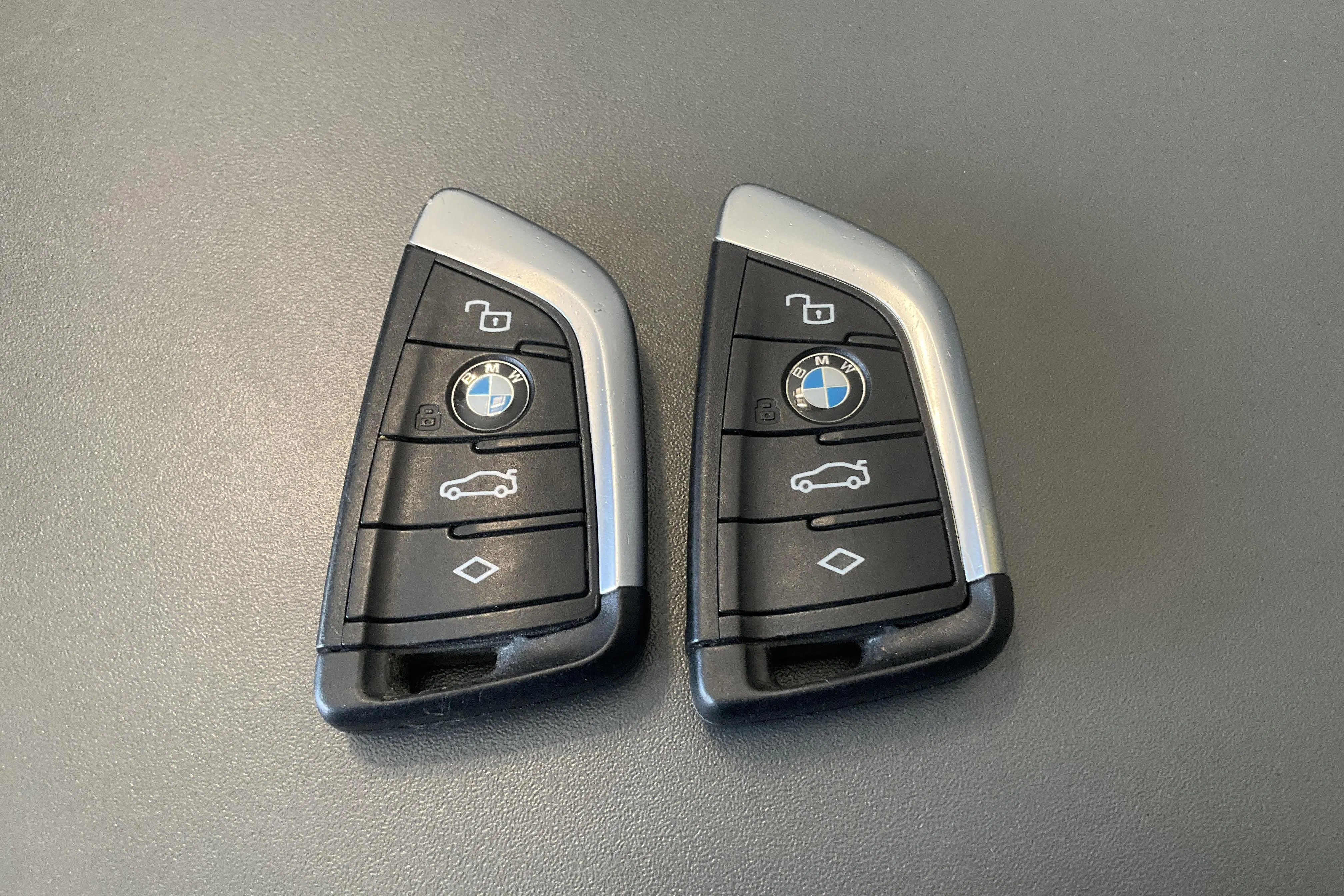 Presentationsfoto 26 av 26: BMW X5 xDrive45e, G05 (394hk) - 15 746 mil - Automat - svart - 2022