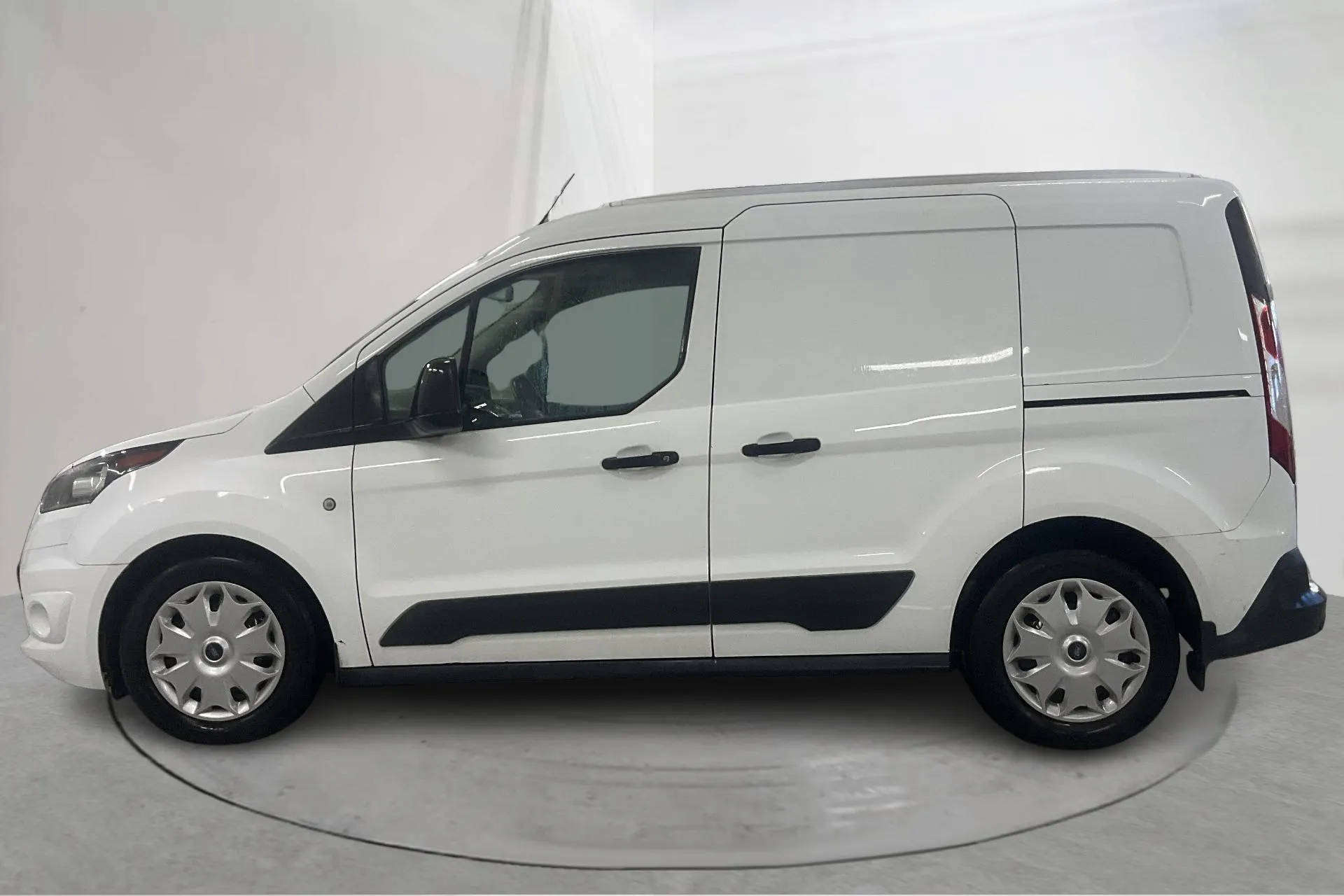 Presentationsfoto 2 av 19: Ford Transit Connect 1.5 TDCi (100hk) - 6 395 mil - Automat - vit - 2016