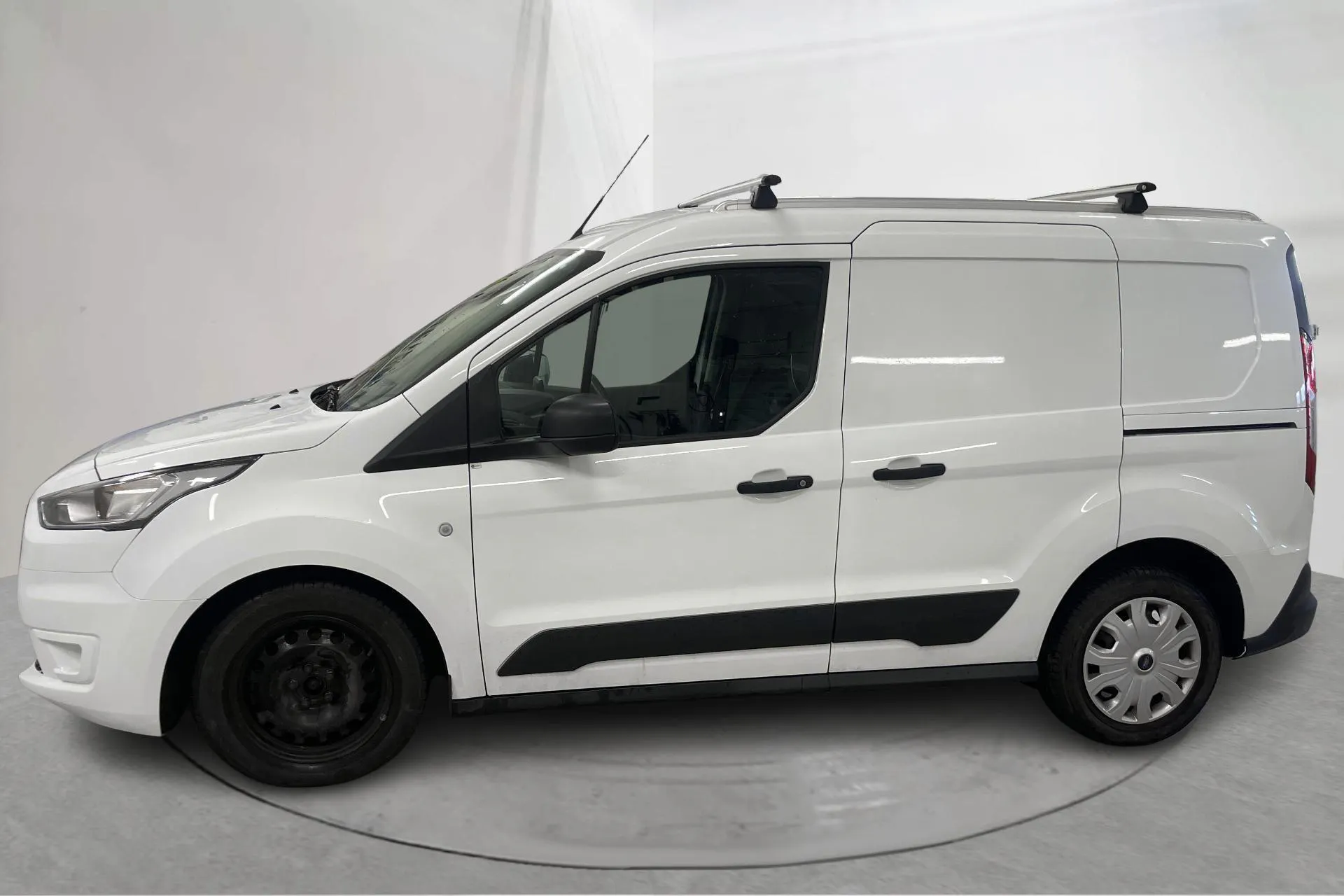 Præsentationsfoto 2 af 16: Ford Transit Connect 1.5 EcoBlue (100hk) - 46 100 kilometer - Salgsautomat - Hvid - 2018