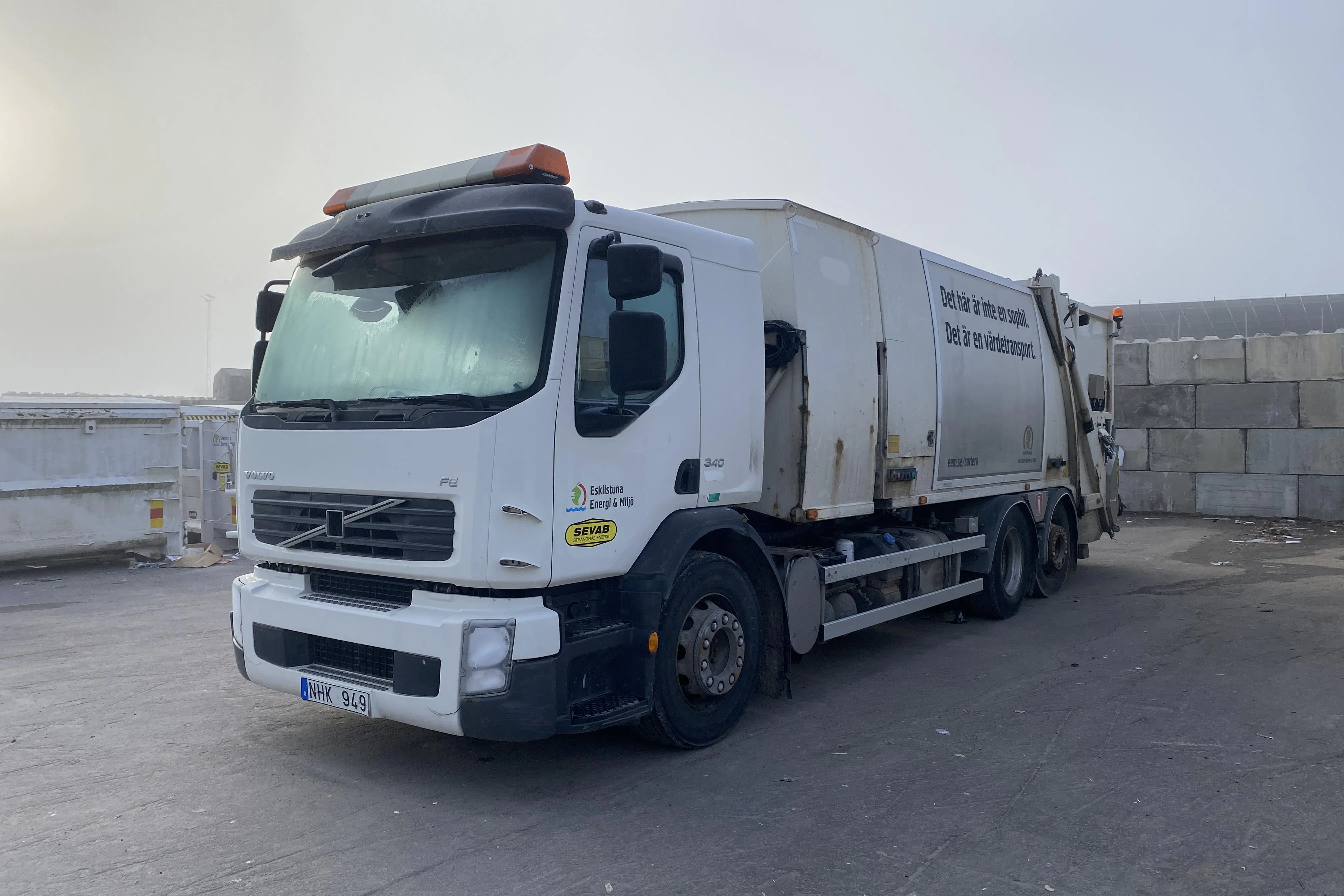 Presentationsfoto 1 av 52: VOLVO FE340 - 190 079 km - Automat - vit - 2013