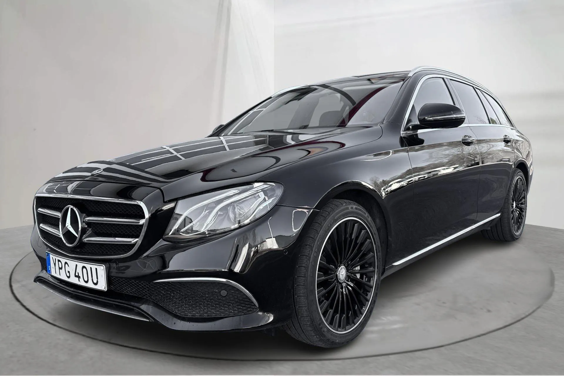 Presentationsfoto 1 av 20: Mercedes E 300 de Kombi S213 (316hk) - 18 575 mil - Automat - svart - 2019