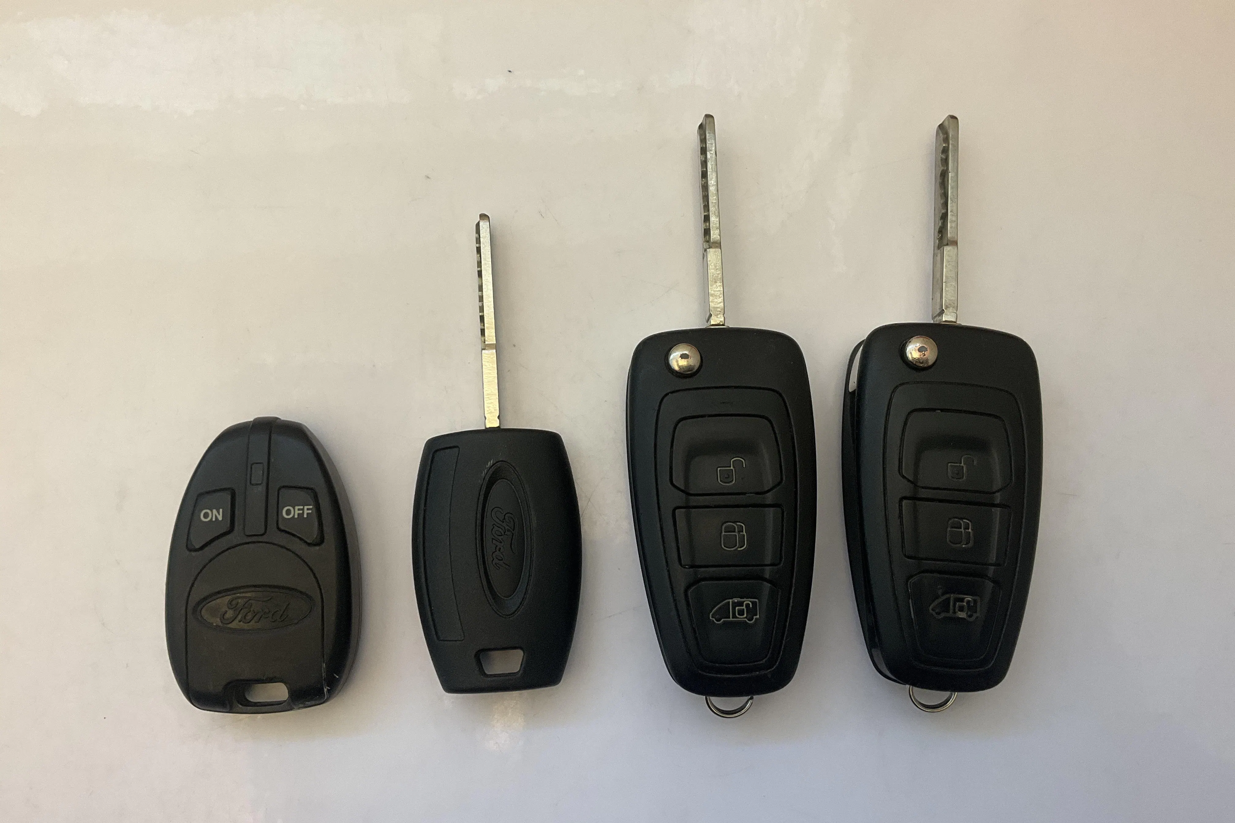 Presentation photo 12 of 12: Ford Transit Custom 270 (130hk) - 209 310 km - Automatic - white - 2018