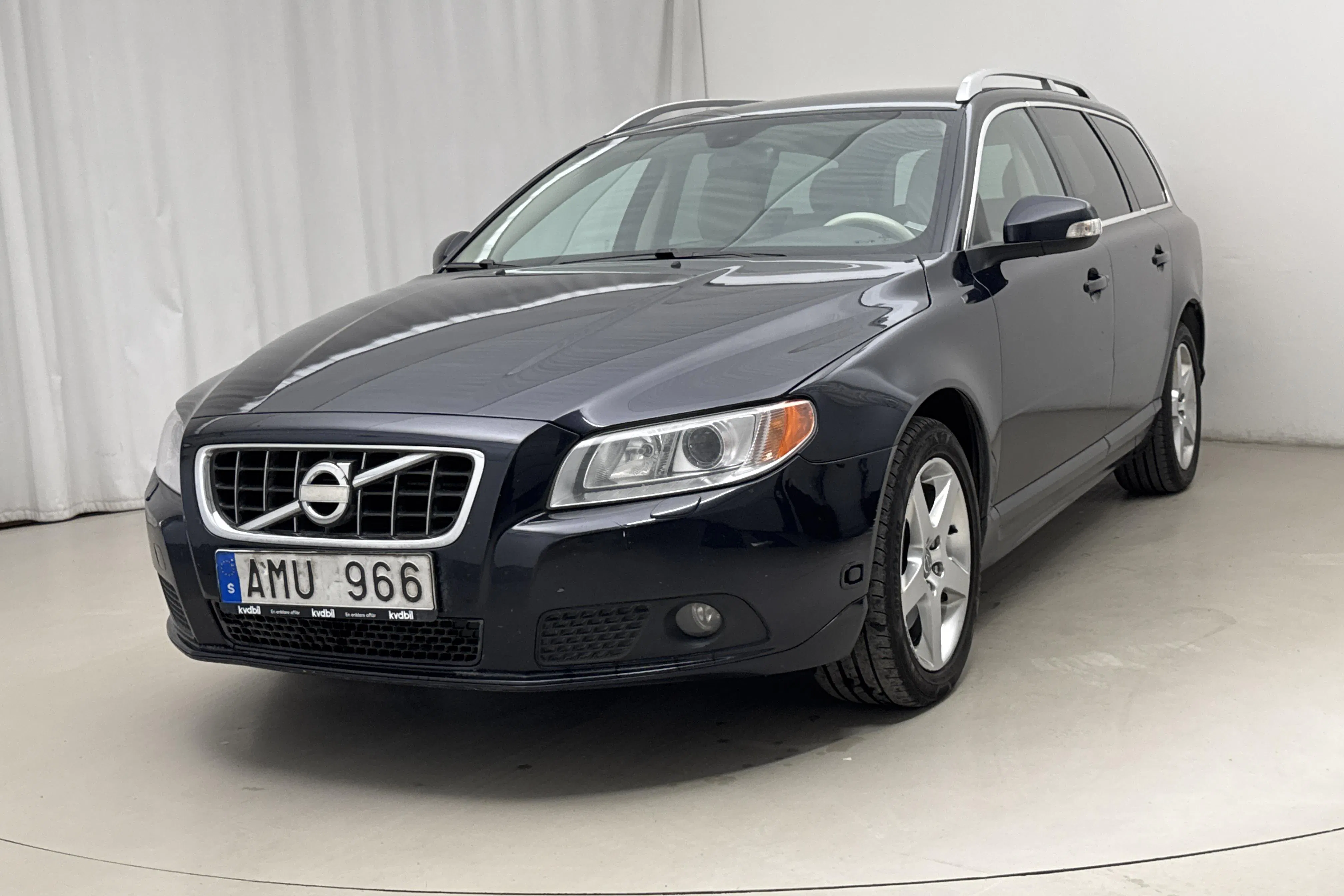 Presentationsfoto 1 av 14: Volvo V70 II 2.5FT (231hk) - 26 655 mil - Automat - Dark Blue - 2010