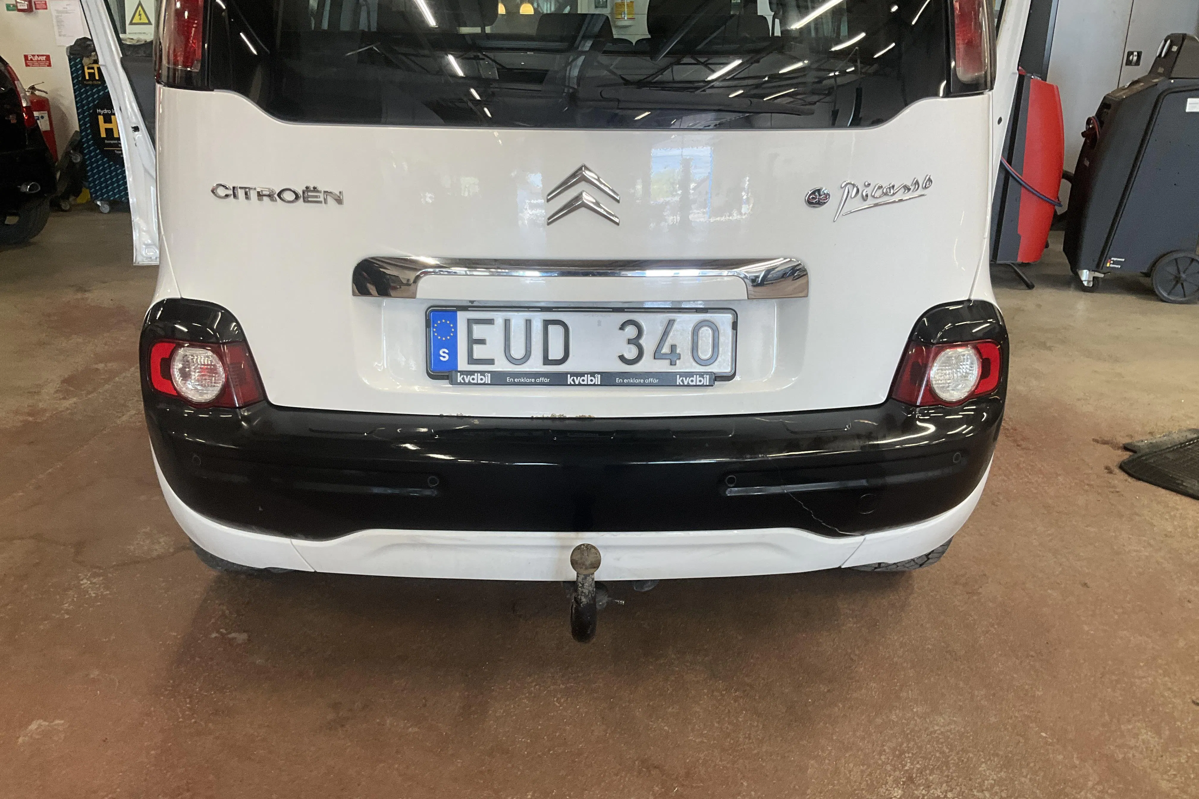 Presentation photo 14 of 14: Citroën C3 Picasso 1.6 HDi (90hk) - 234 540 km - Manual - white - 2011