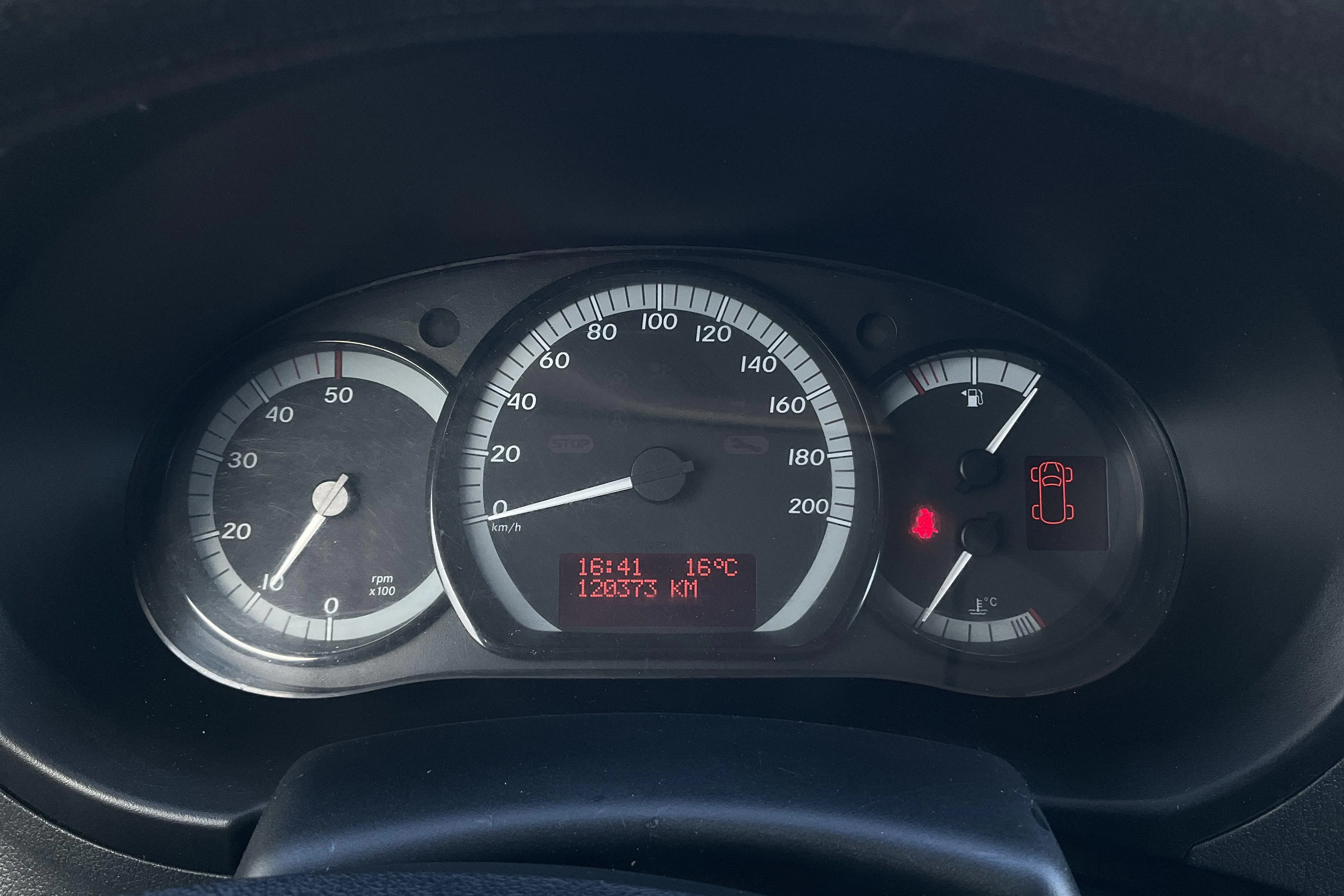 Presentationsfoto 10 av 10: Mercedes Citan 109 1.5 CDI (90hk) - 12 037 mil - Manuell - vit - 2019