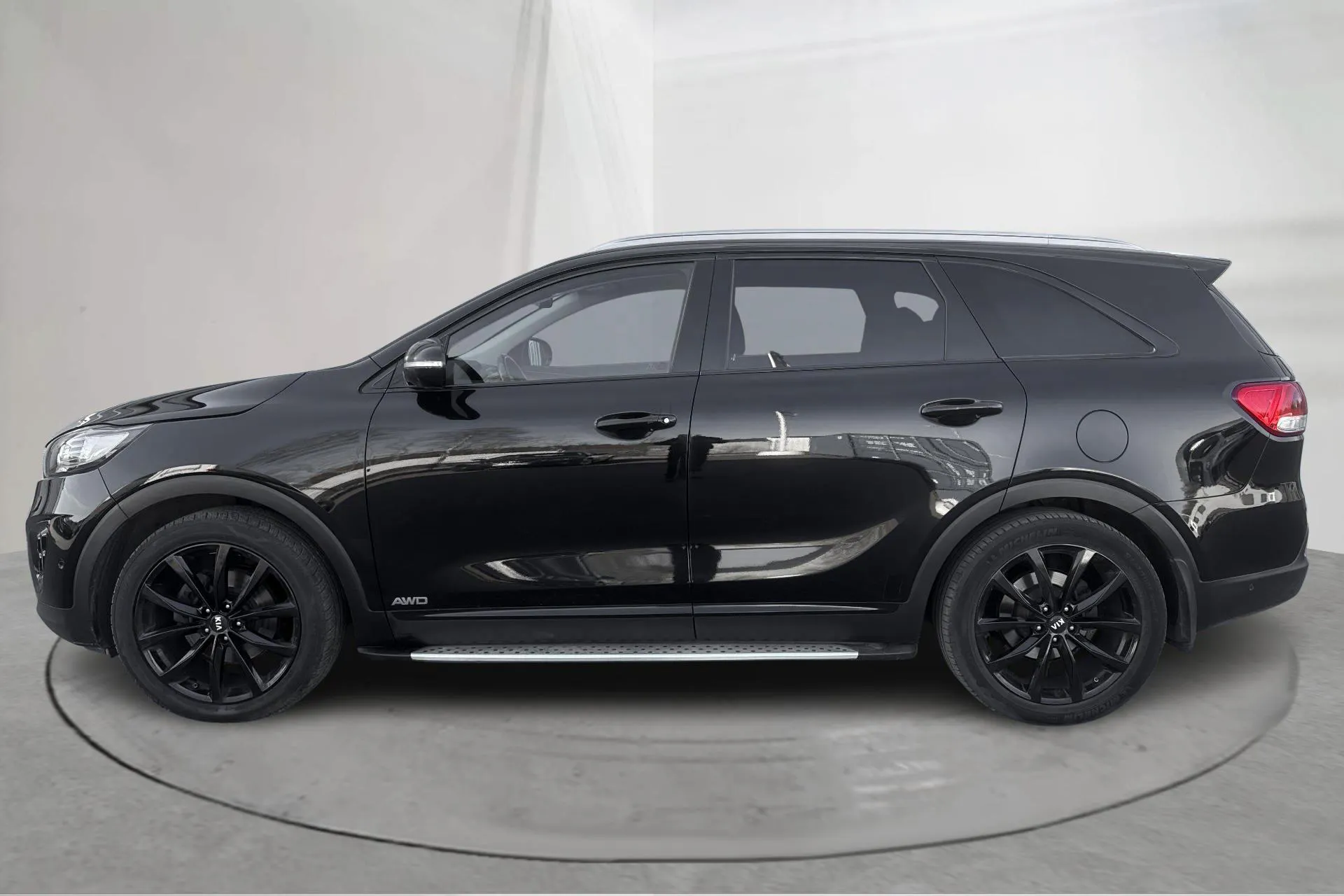Presentationsfoto 2 av 19: KIA Sorento 2.2 CRDi (200hk) - 11 133 mil - Automat - svart - 2017