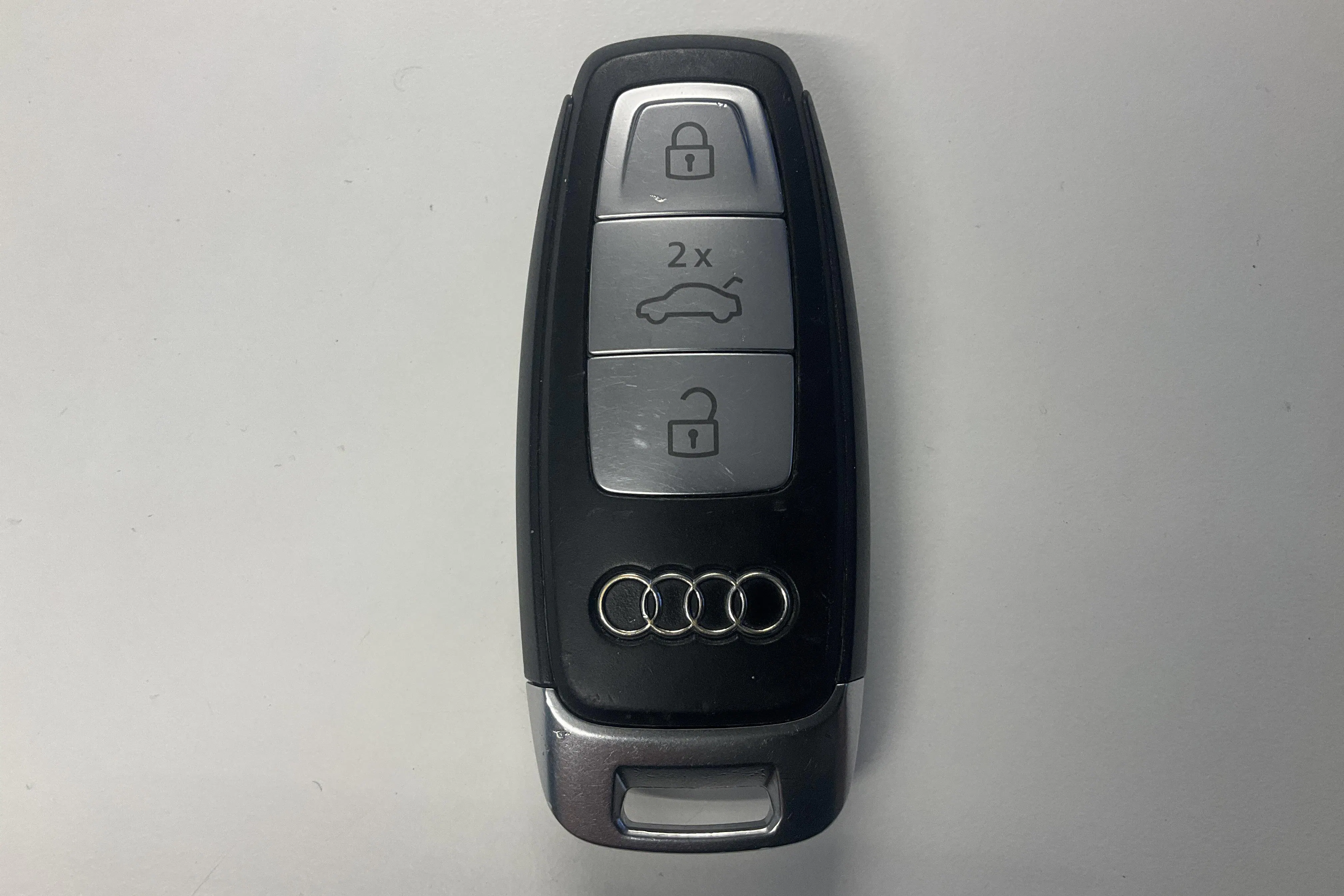 Presentation photo 20 of 20: Audi A6 Avant 55 TFSI e quattro (367hk) - 55 880 km - Automatic - gray - 2025