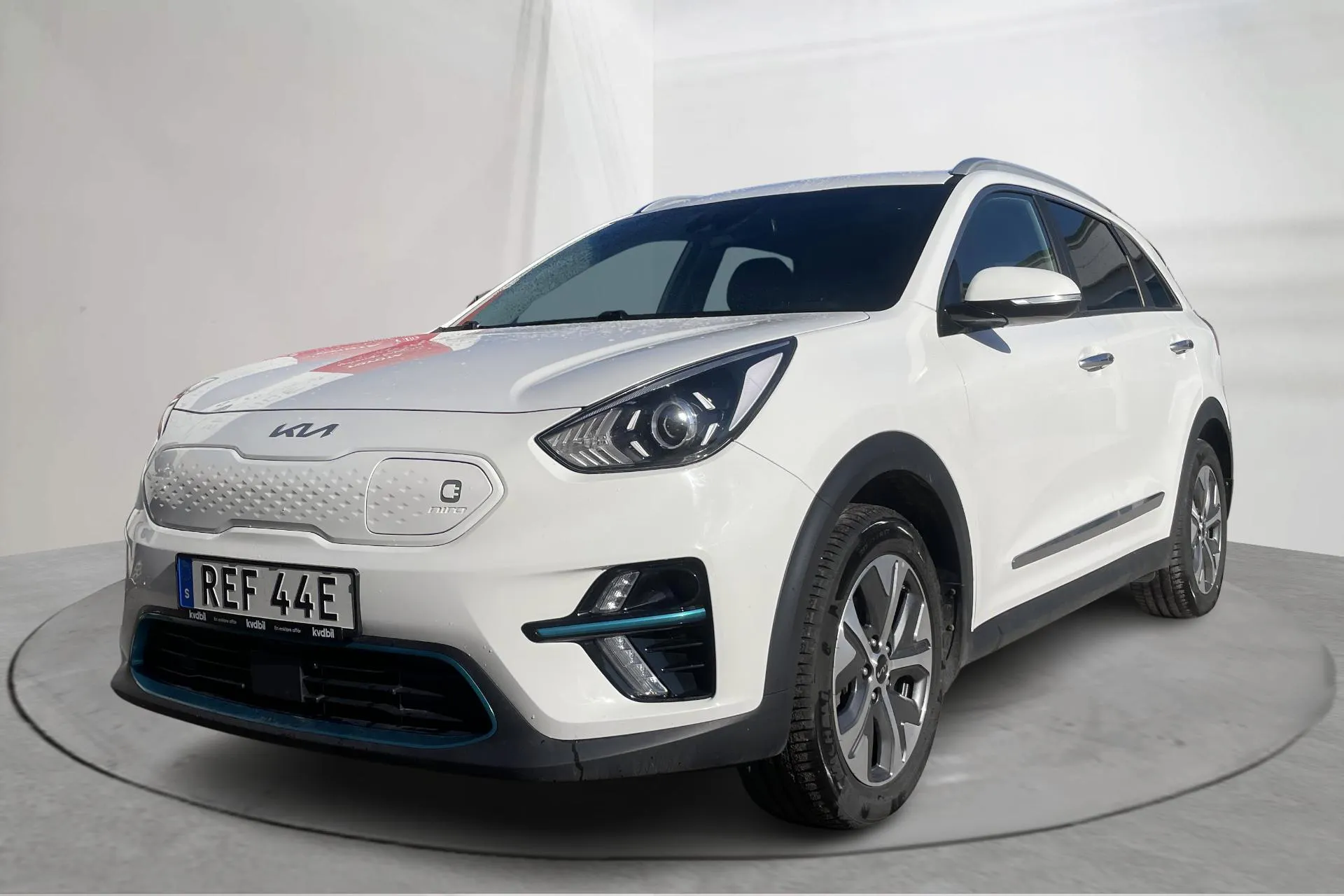 Presentationsfoto 1 av 16: KIA e-Niro 64kWh (204hk) - 3 984 mil - Automat - vit - 2022