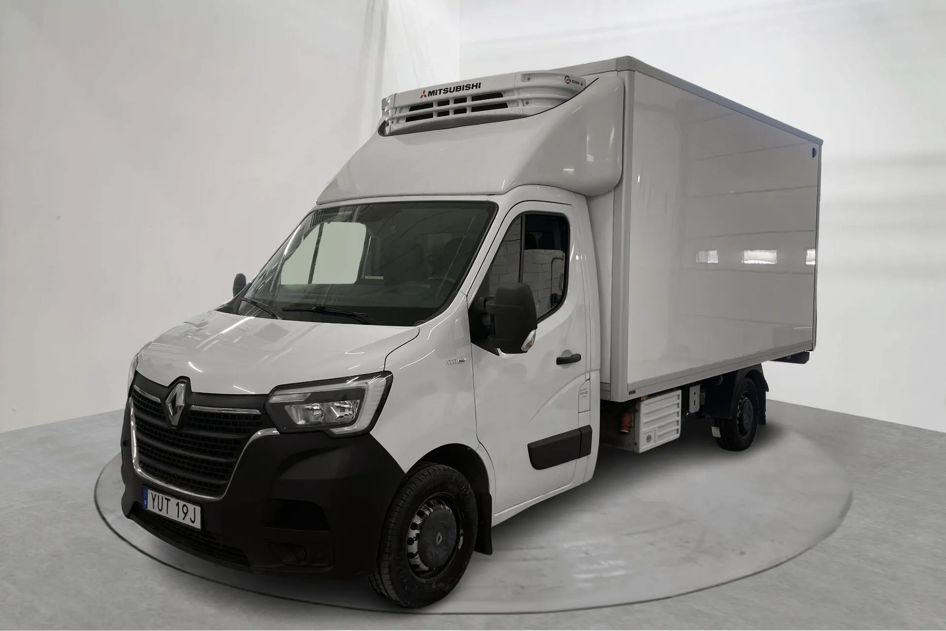 Presentation photo 1 of 21: Renault Master 2.3 dCi Volymskåp2WD (180hk) - 106 620 km - Automatic - white - 2020