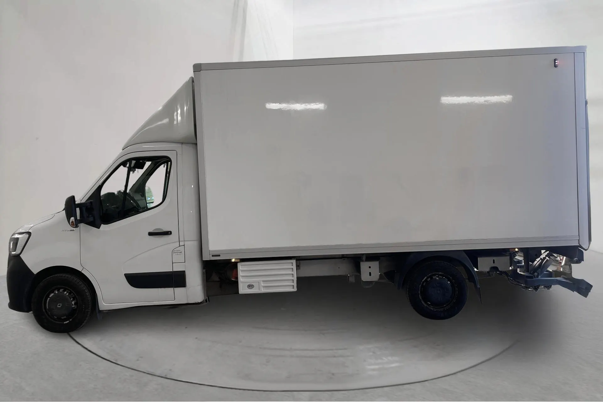 Presentation photo 2 of 21: Renault Master 2.3 dCi Volymskåp2WD (180hk) - 106 620 km - Automatic - white - 2020