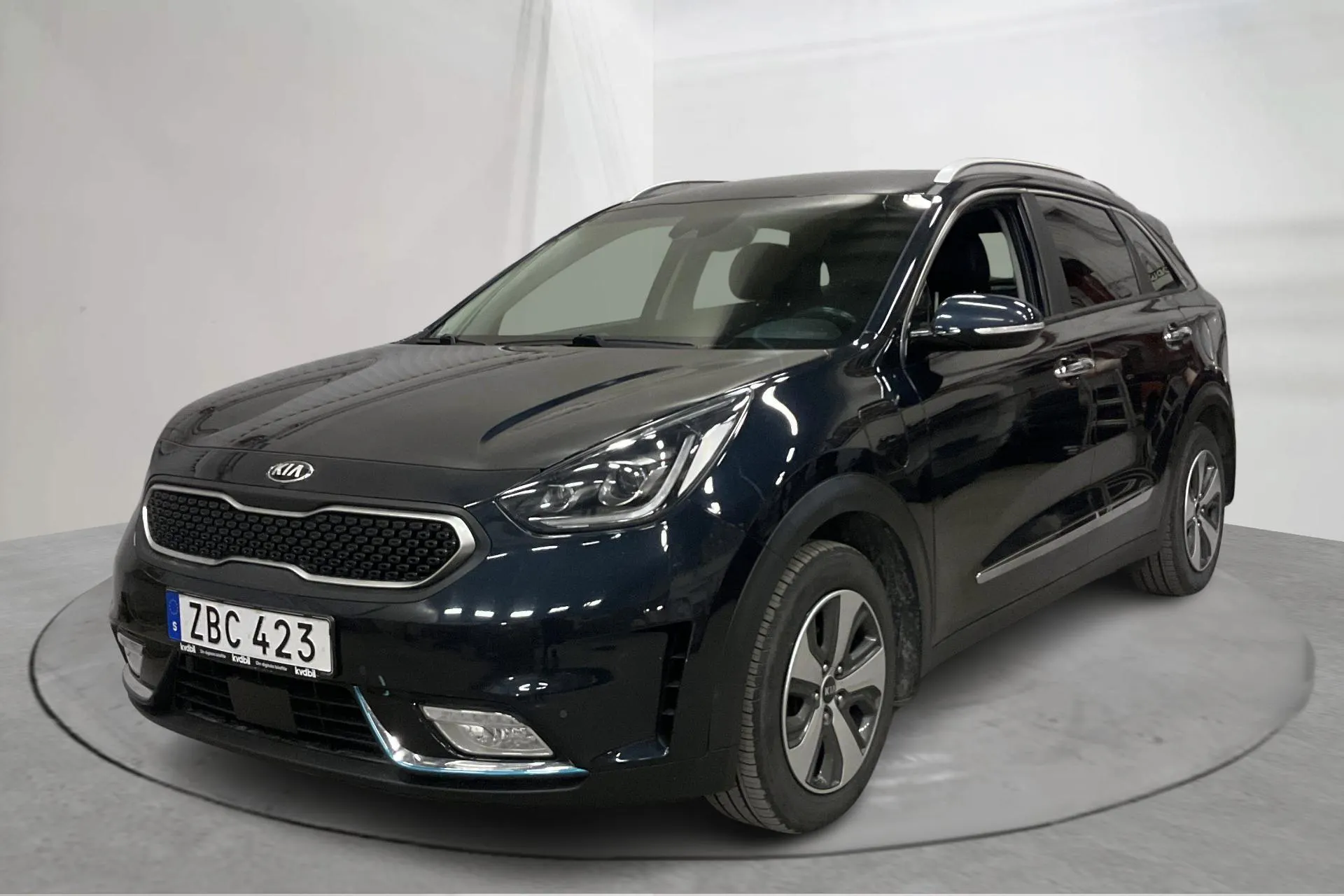 Presentation photo 1 of 19: KIA Niro Plug-in Hybrid 1.6 (141hk) - 131 800 km - Automatic - blue - 2018