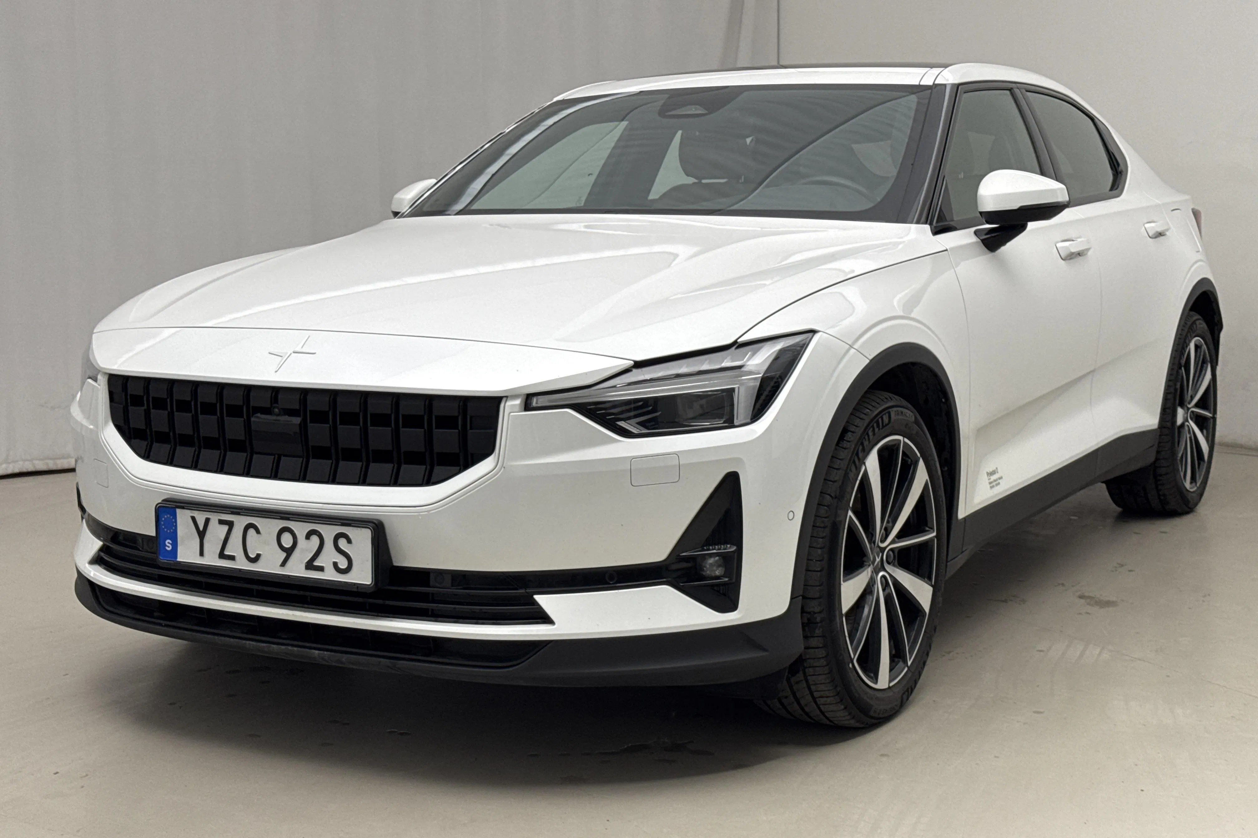 Presentationsfoto 1 av 25: Polestar 2 Long range Dual motor (408hk) - 17 195 mil - Automat - vit - 2021