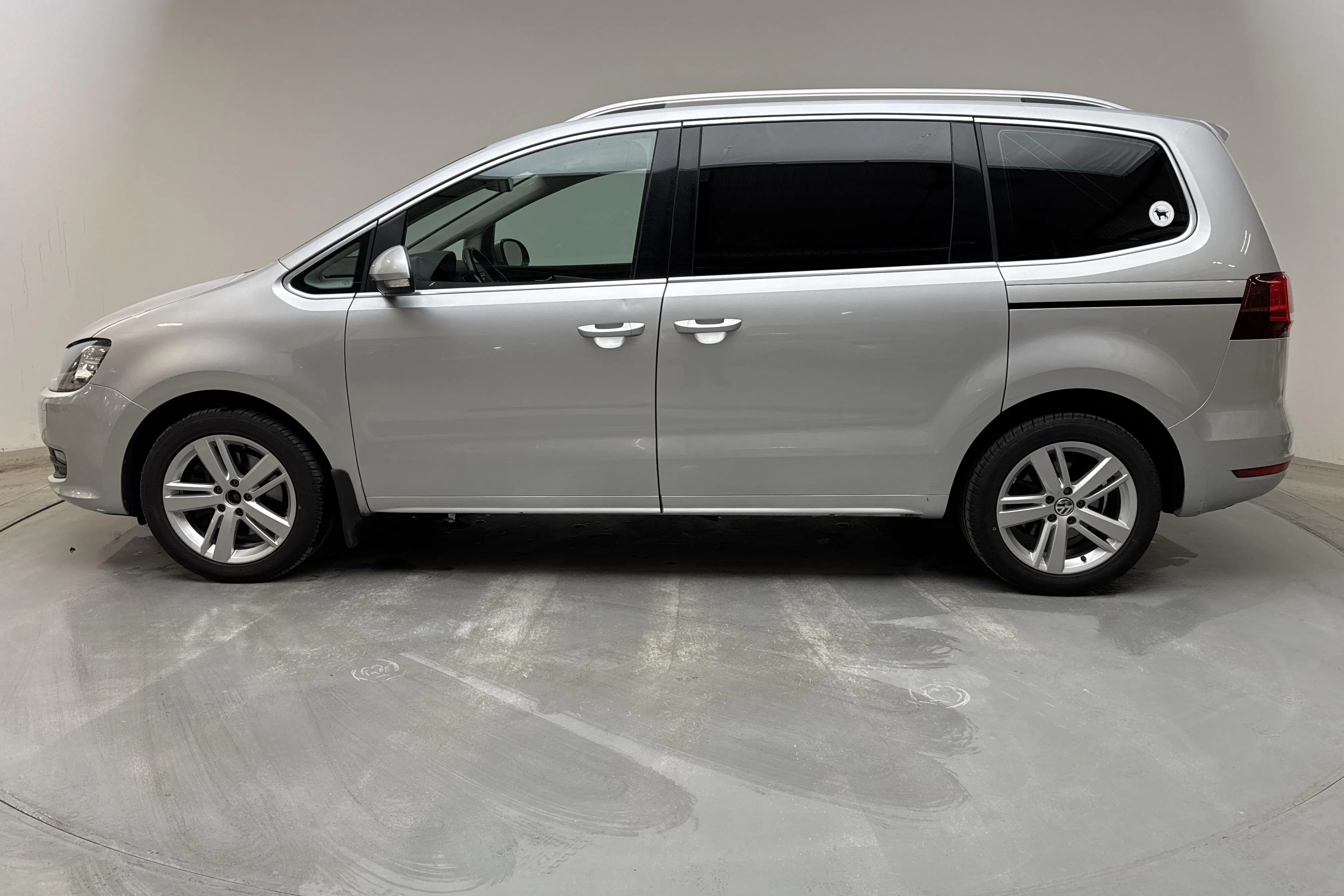 Presentation photo 2 of 14: VW Sharan 2.0 TDI (150hk) - 175 520 km - Automatic - silver - 2018