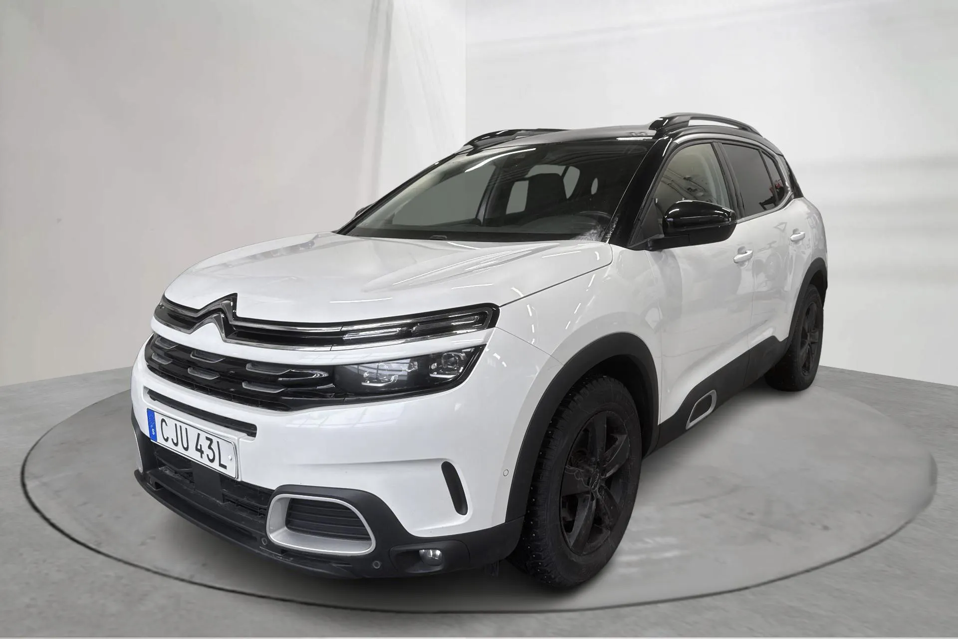 Presentation photo 1 of 14: Citroën C5 Aircross PureTech (180hk) - 157 050 km - Automatic - white - 2019