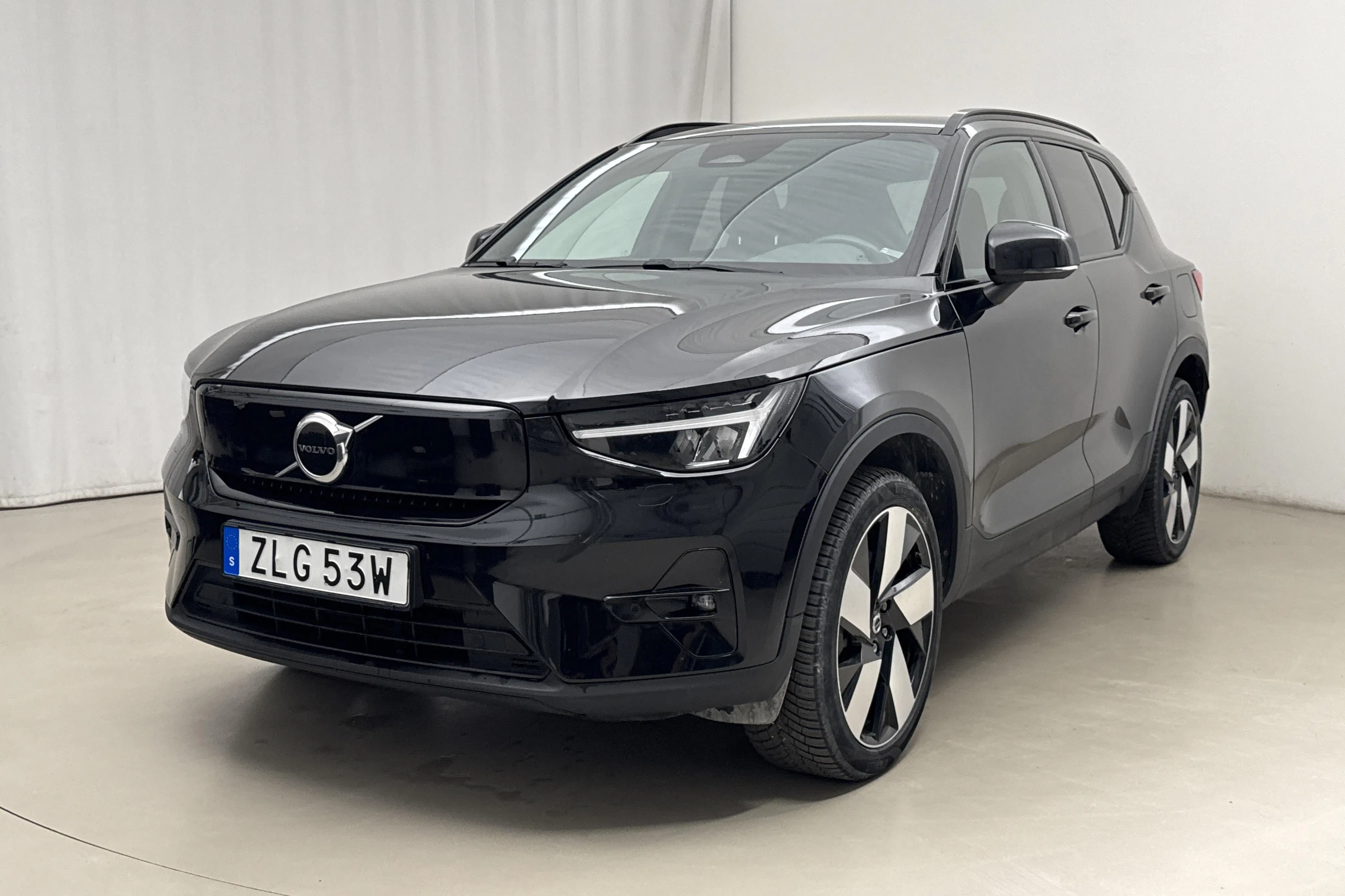 Presentation photo 1 of 21: Volvo XC40 P6 Recharge (231hk) - 94 560 km - Automatic - black - 2023