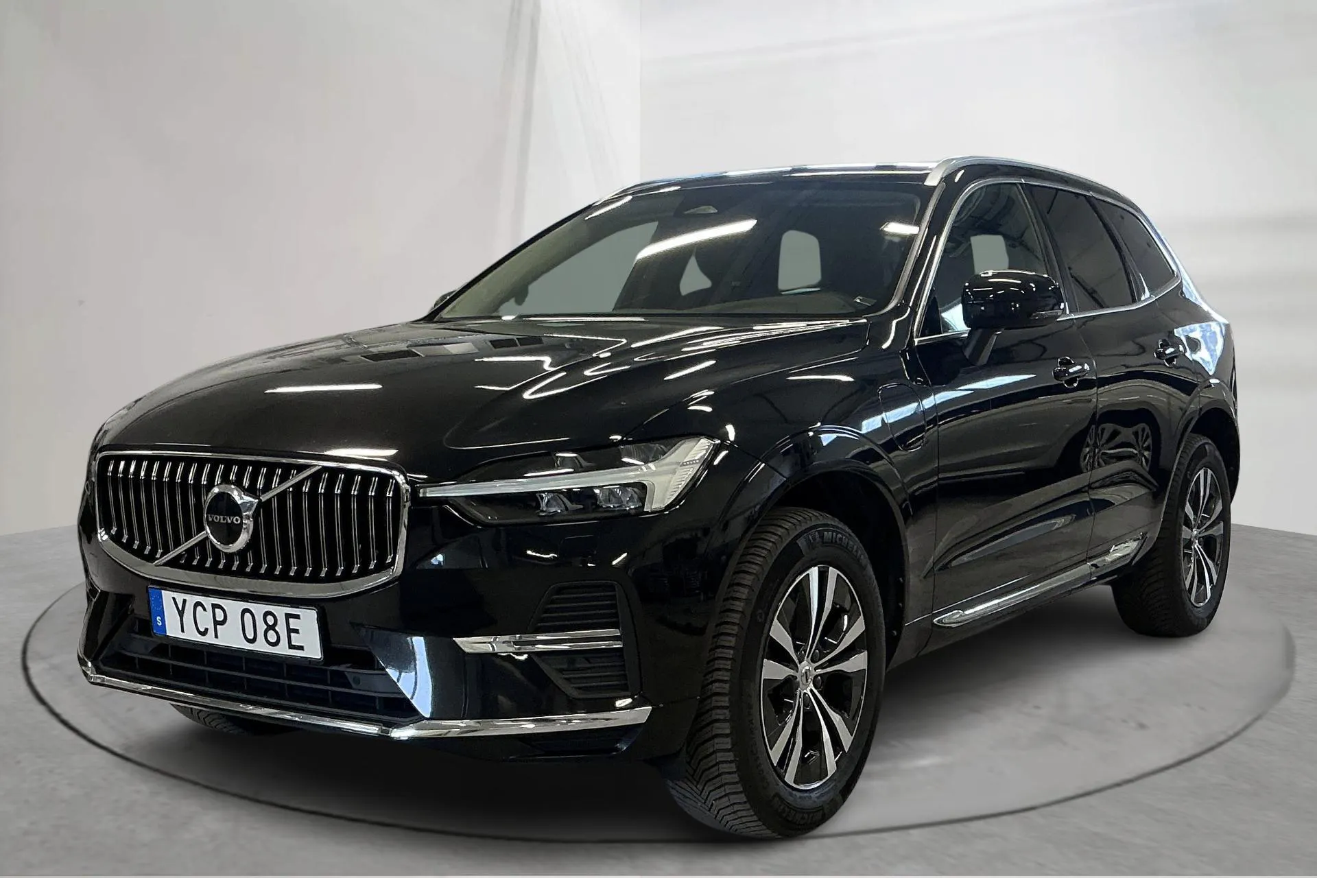 Presentationsfoto 1 av 19: Volvo XC60 T6 AWD Recharge (350hk) - 7 656 mil - Automat - svart - 2024